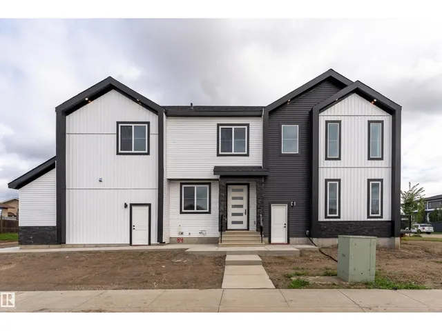 84 MAPLE CR, Gibbons 2