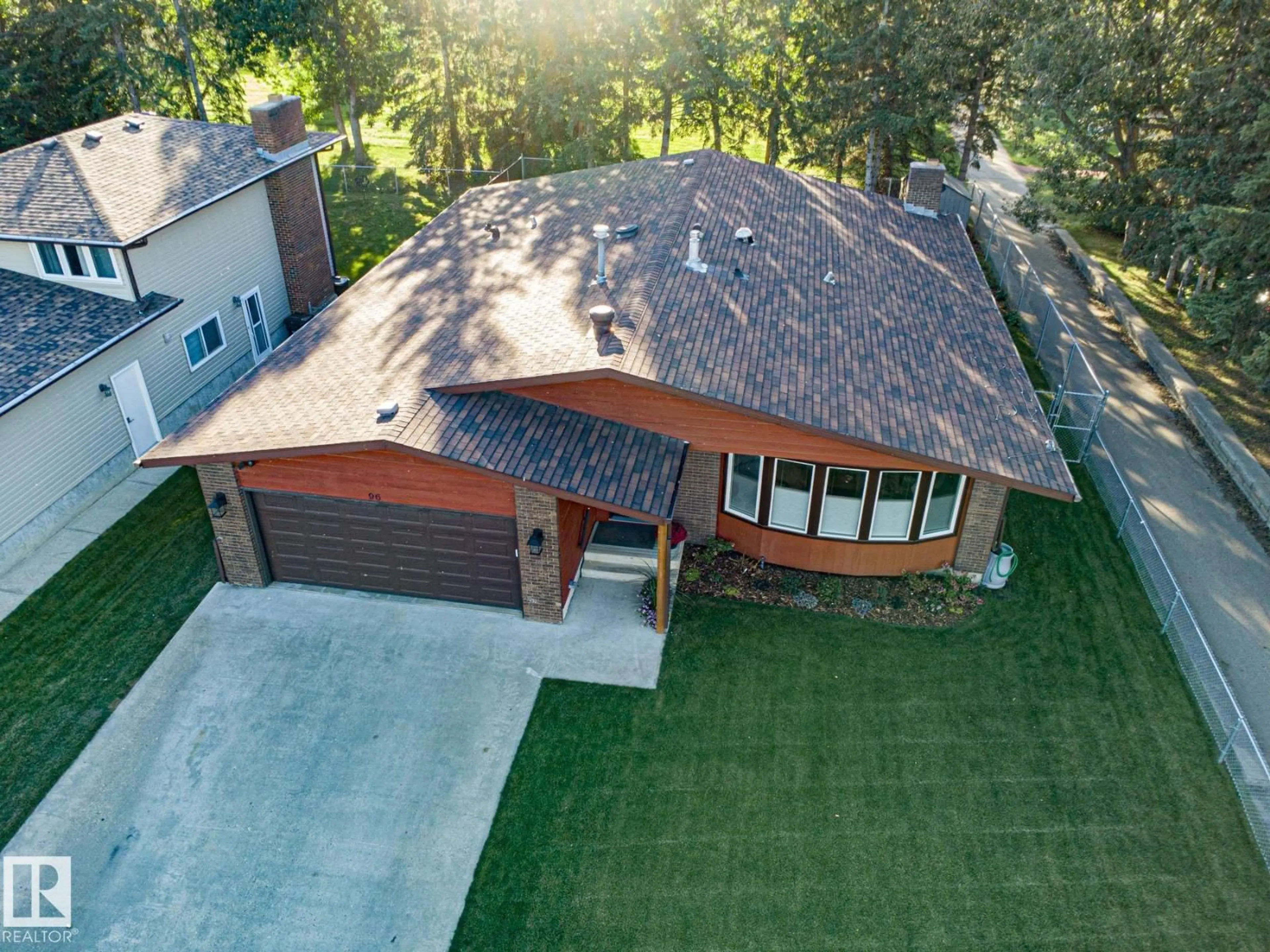 A pic from outside/outdoor area/front of a property/back of a property/a pic from drone, building for 96 MARLBORO DR, Spruce Grove Alberta T7X2T2