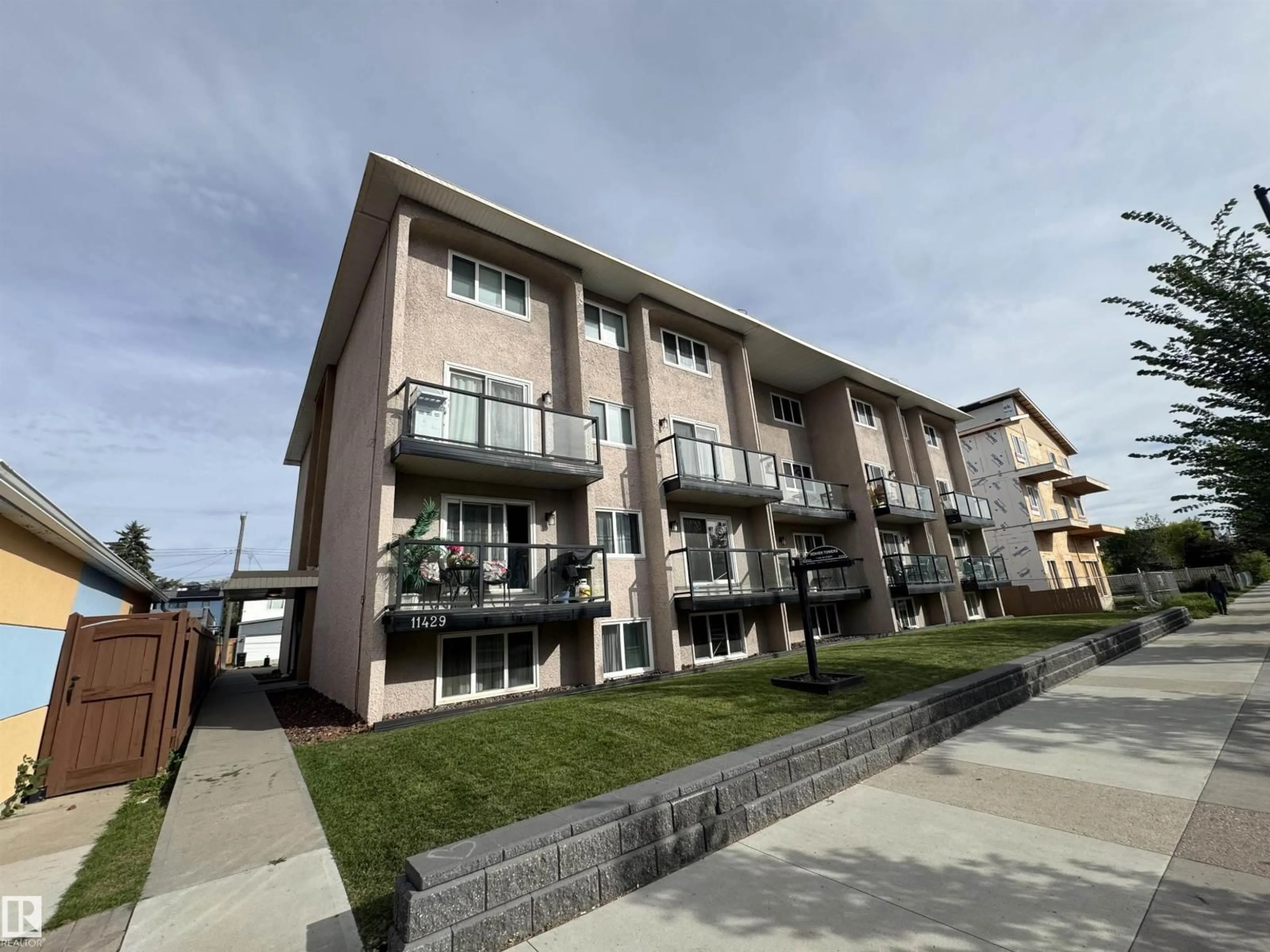 Unknown for #209 - 11429 124 ST, Edmonton Alberta T5M0K4