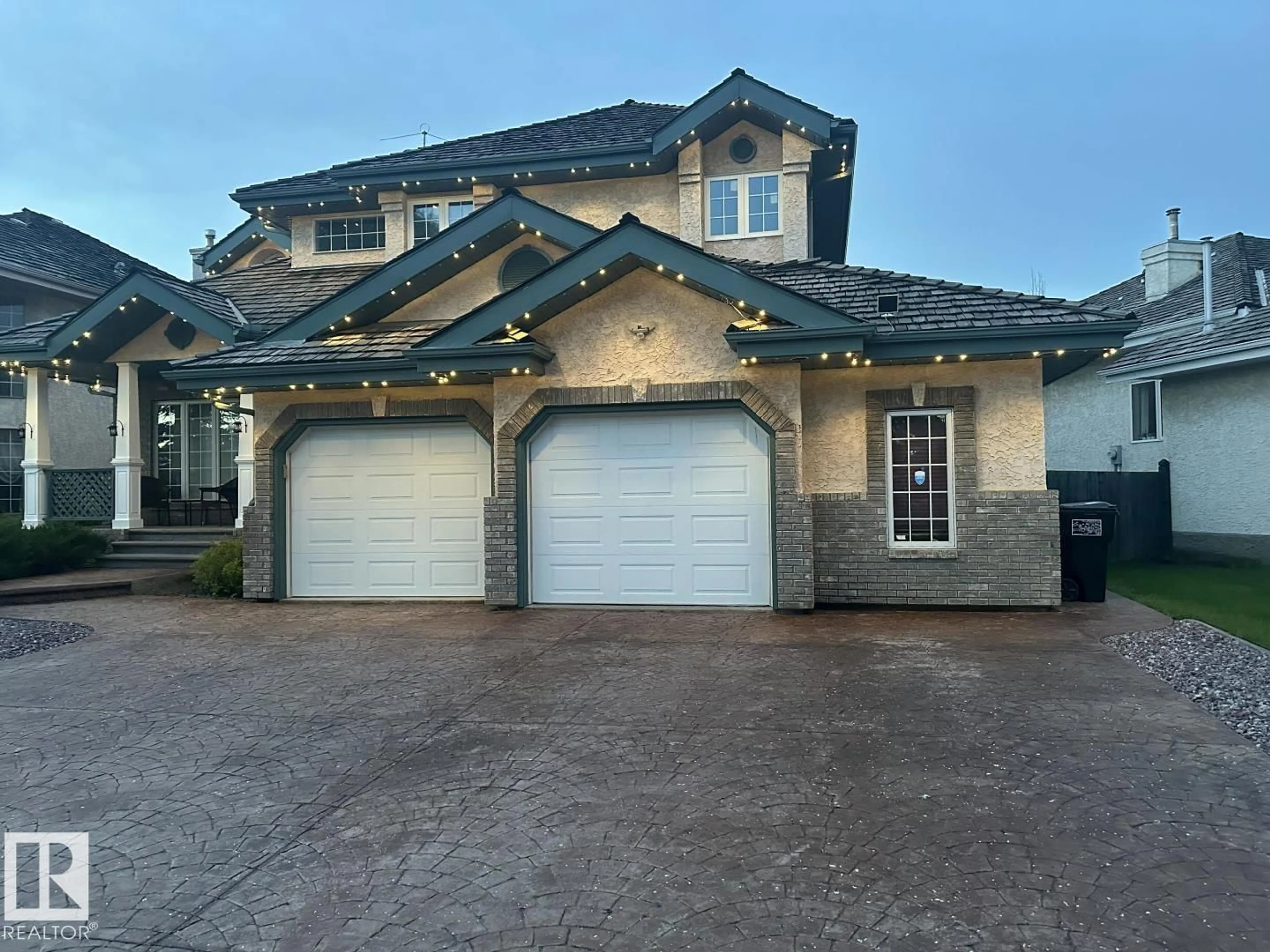Indoor garage for 170 BLACKBURN DR, Edmonton Alberta T6W1B6