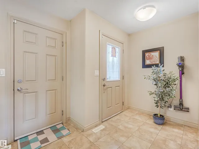 3897 GALLINGER LO, Edmonton 5