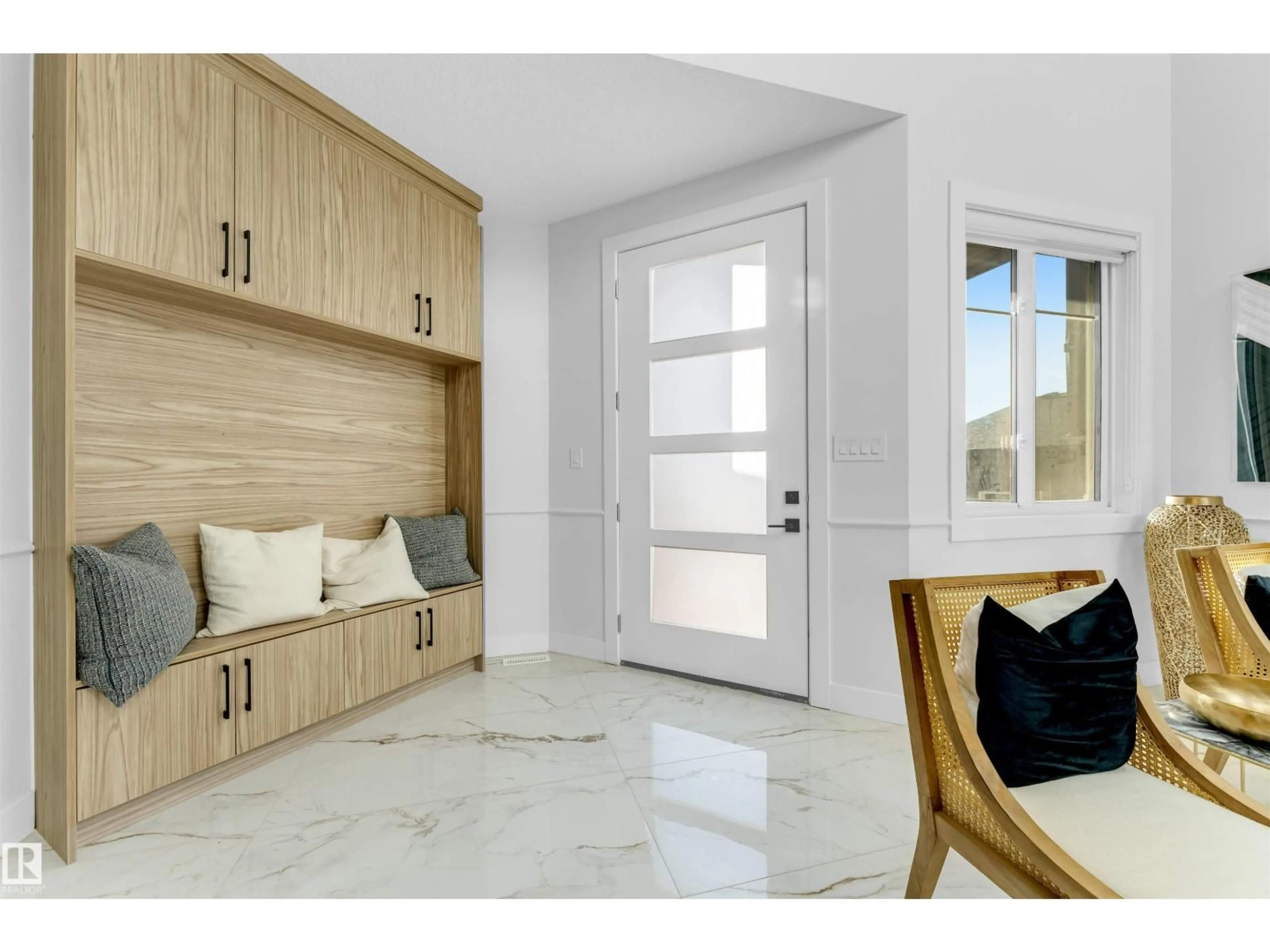 Indoor entryway for 204 FALCON CR, Leduc Alberta T0B3M3