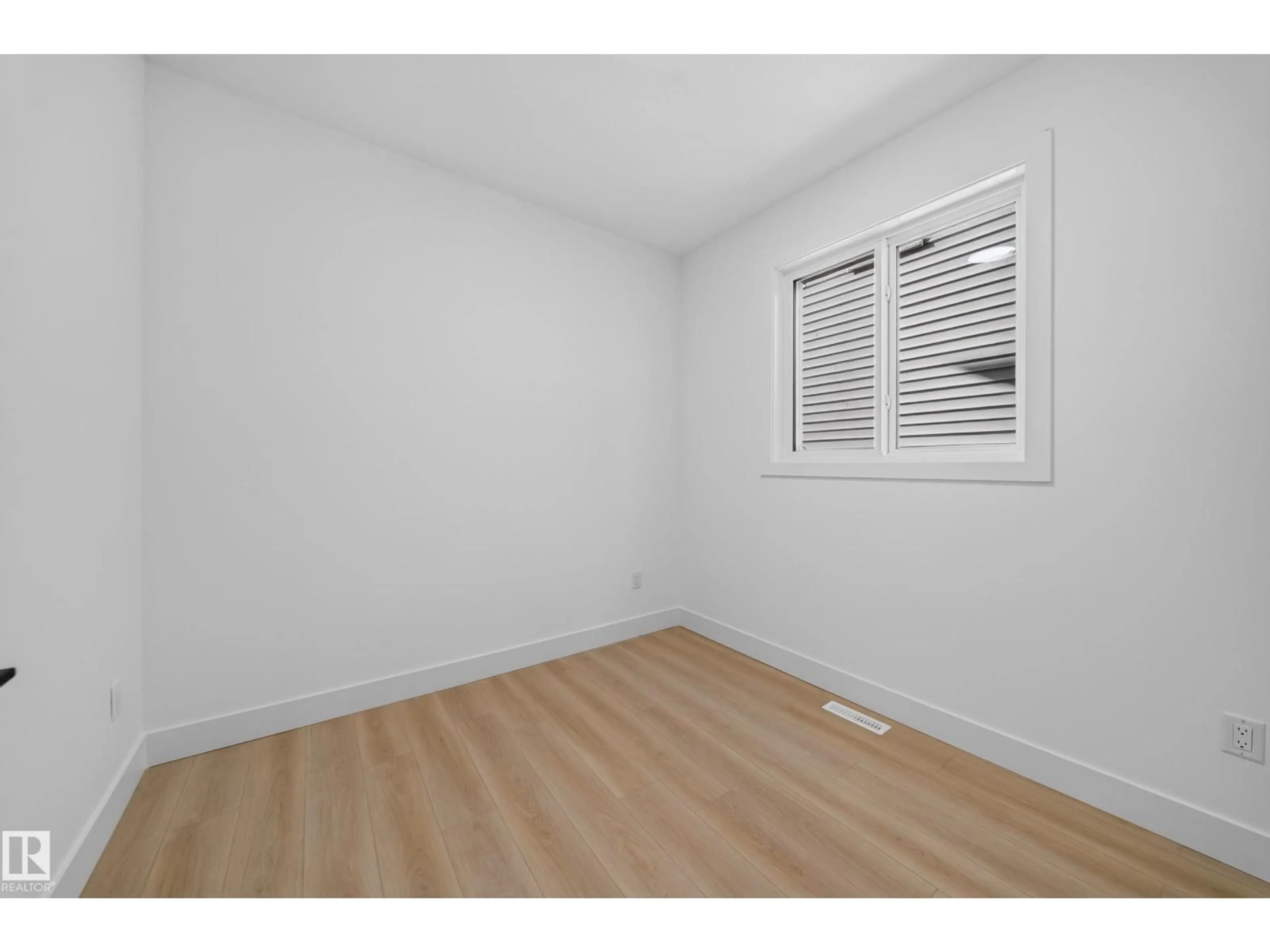 A pic of a room for 17625 67 ST, Edmonton Alberta T5Z0Y2