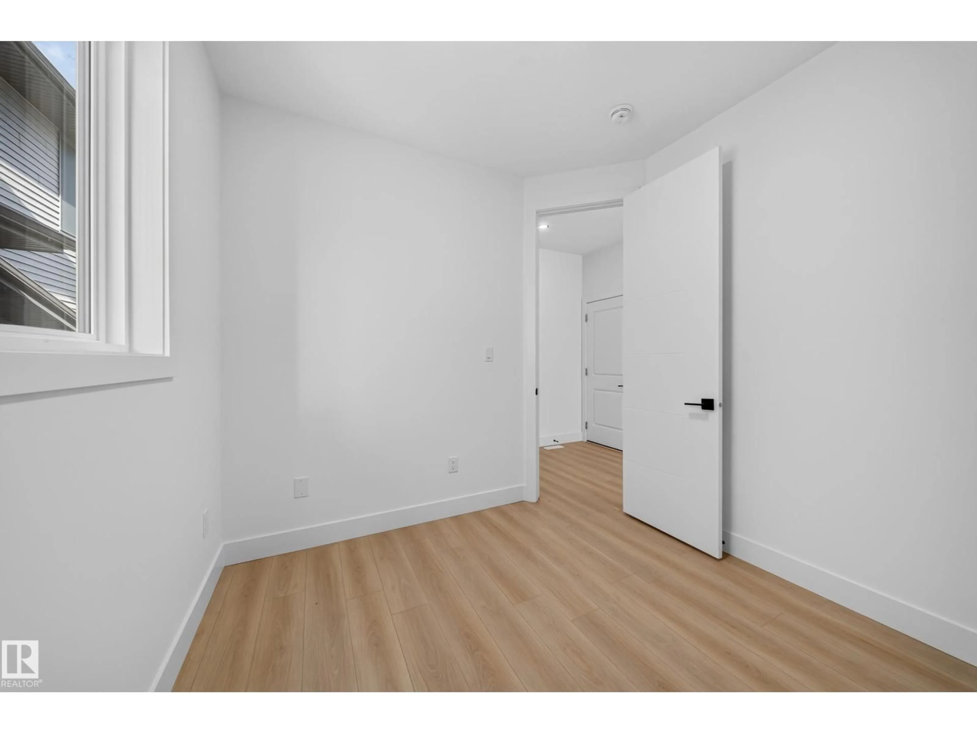 A pic of a room for 17625 67 ST, Edmonton Alberta T5Z0Y2