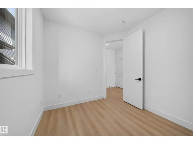 17625 67 ST, Edmonton 5