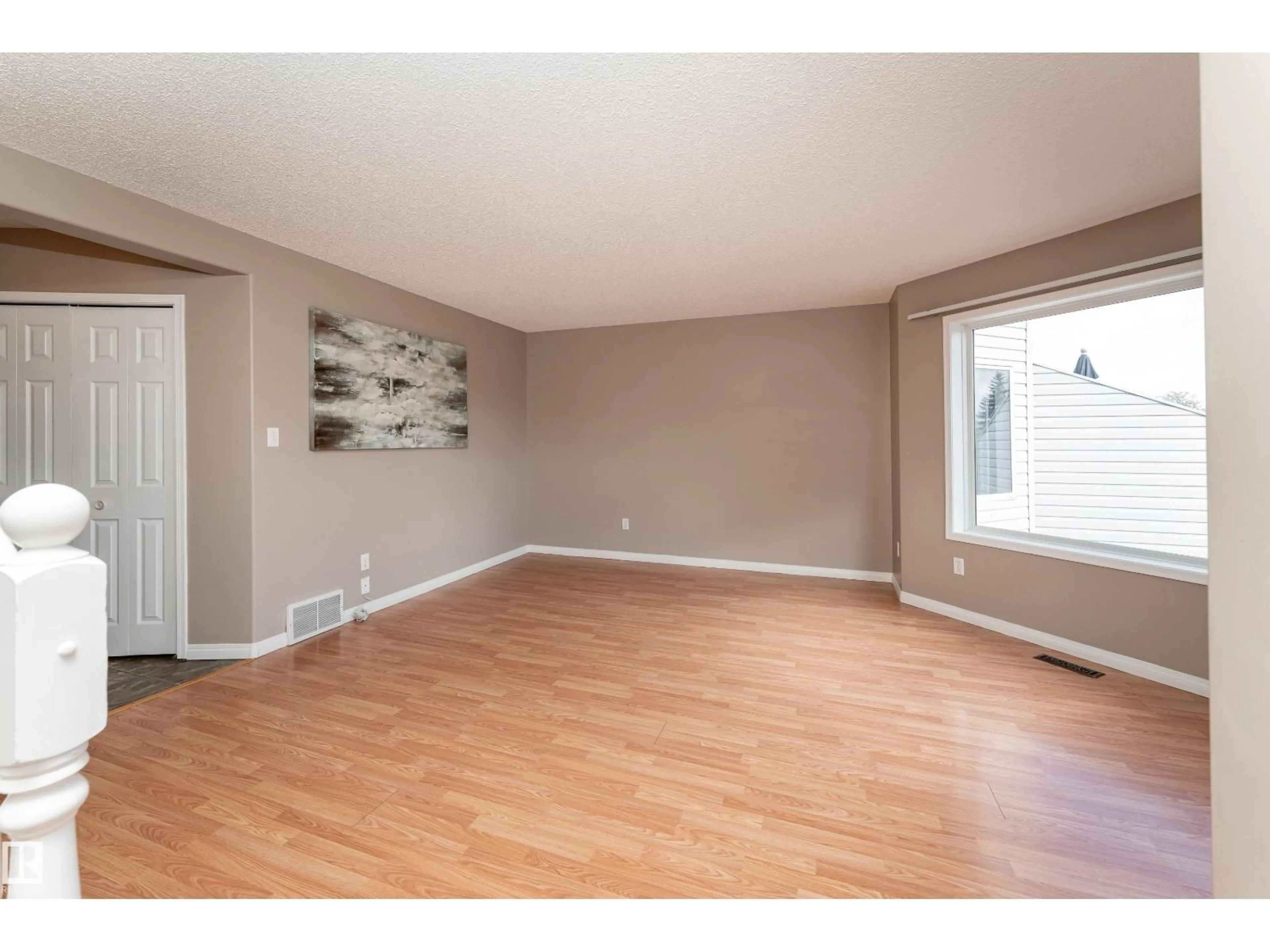 A pic of a room for 10 - 15 CRANBERRY DR, Sherwood Park Alberta T8H2A1