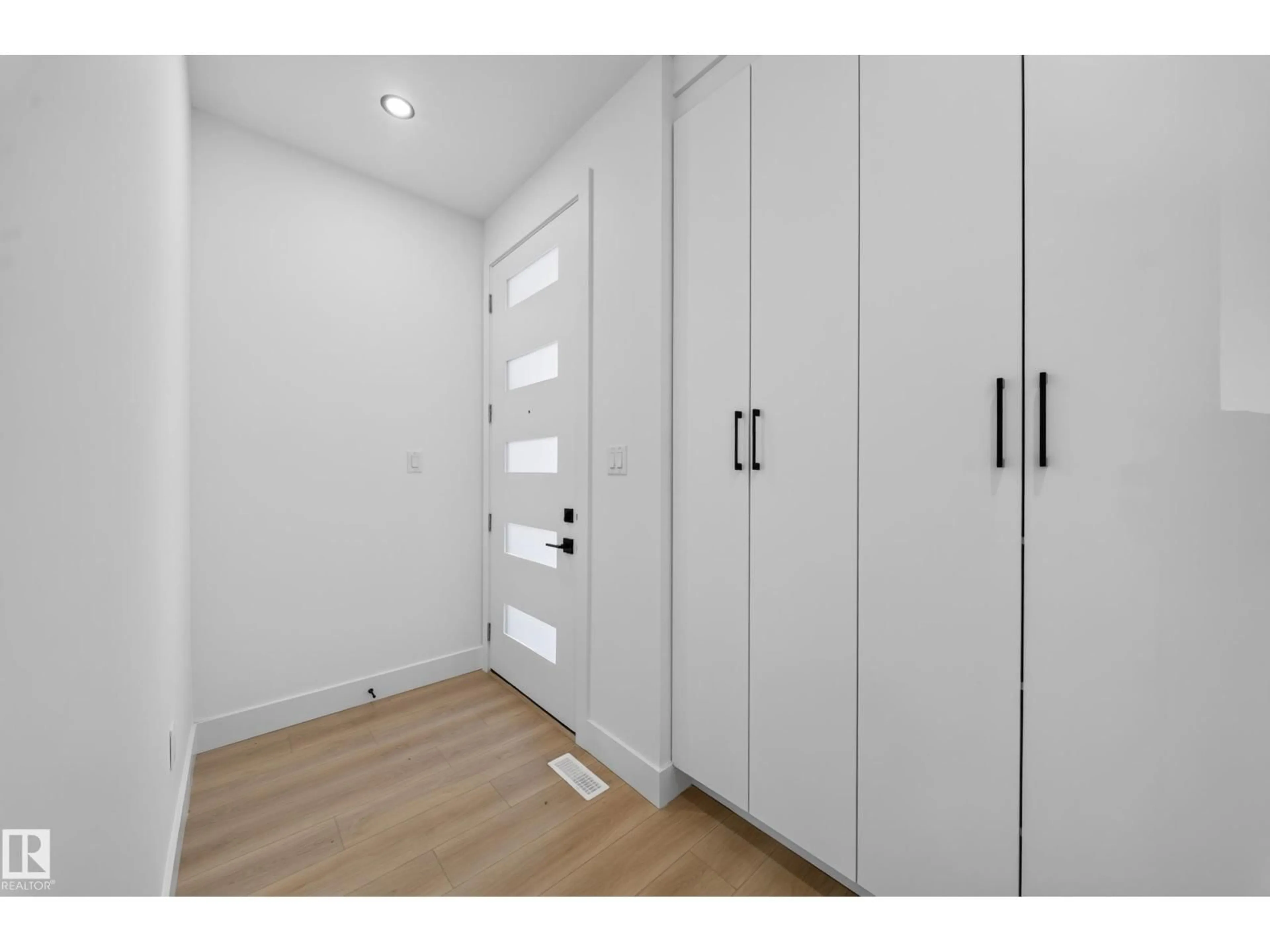 Storage room or clothes room or walk-in closet for NW - 17623 67 ST, Edmonton Alberta T5Z0Y2