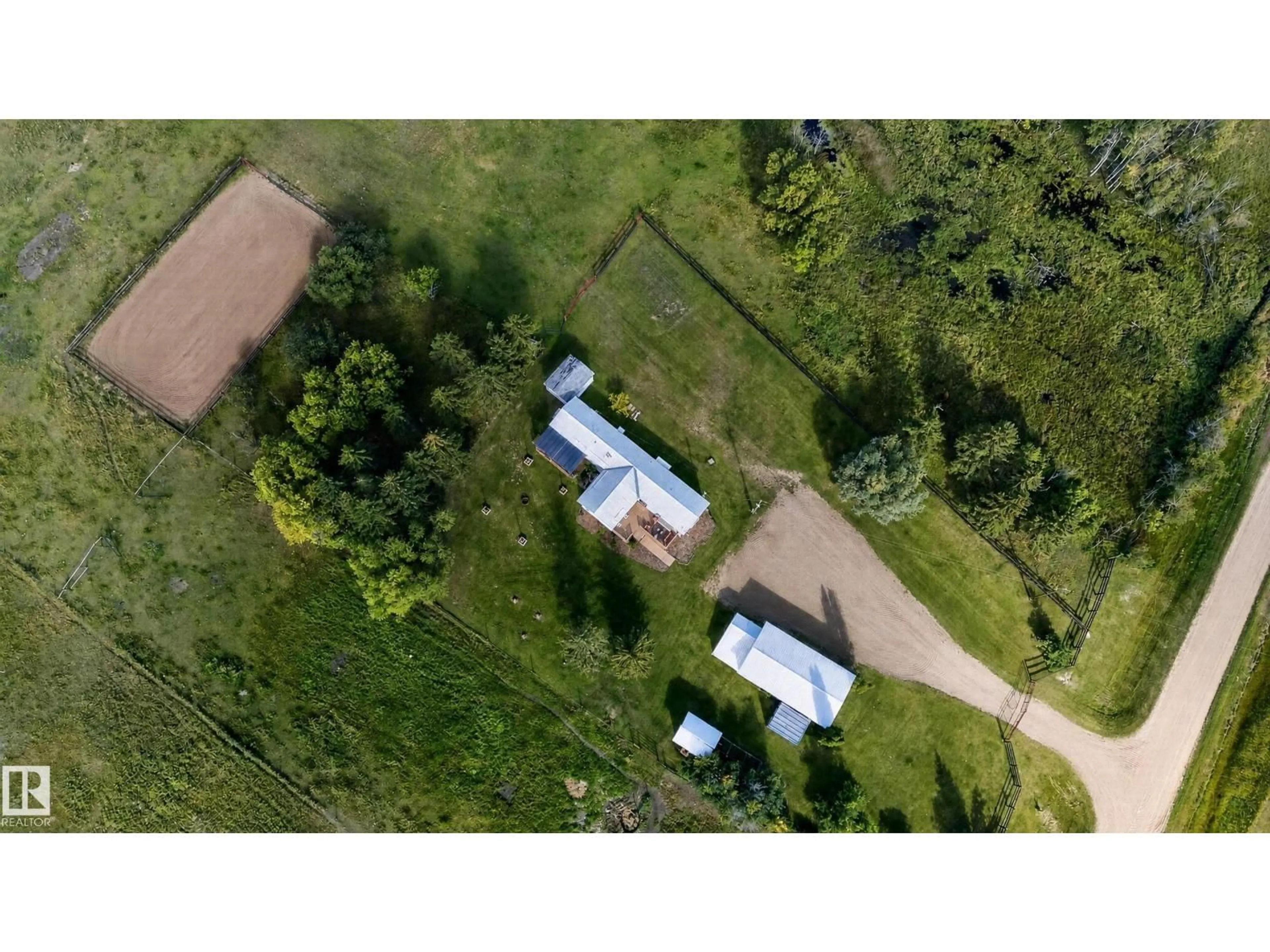 A pic from outside/outdoor area/front of a property/back of a property/a pic from drone, unknown for 48028 RR 133, Rural Beaver County Alberta T0B4N0