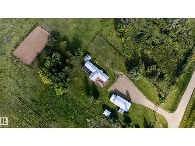 48028 RR 133, Rural Beaver County