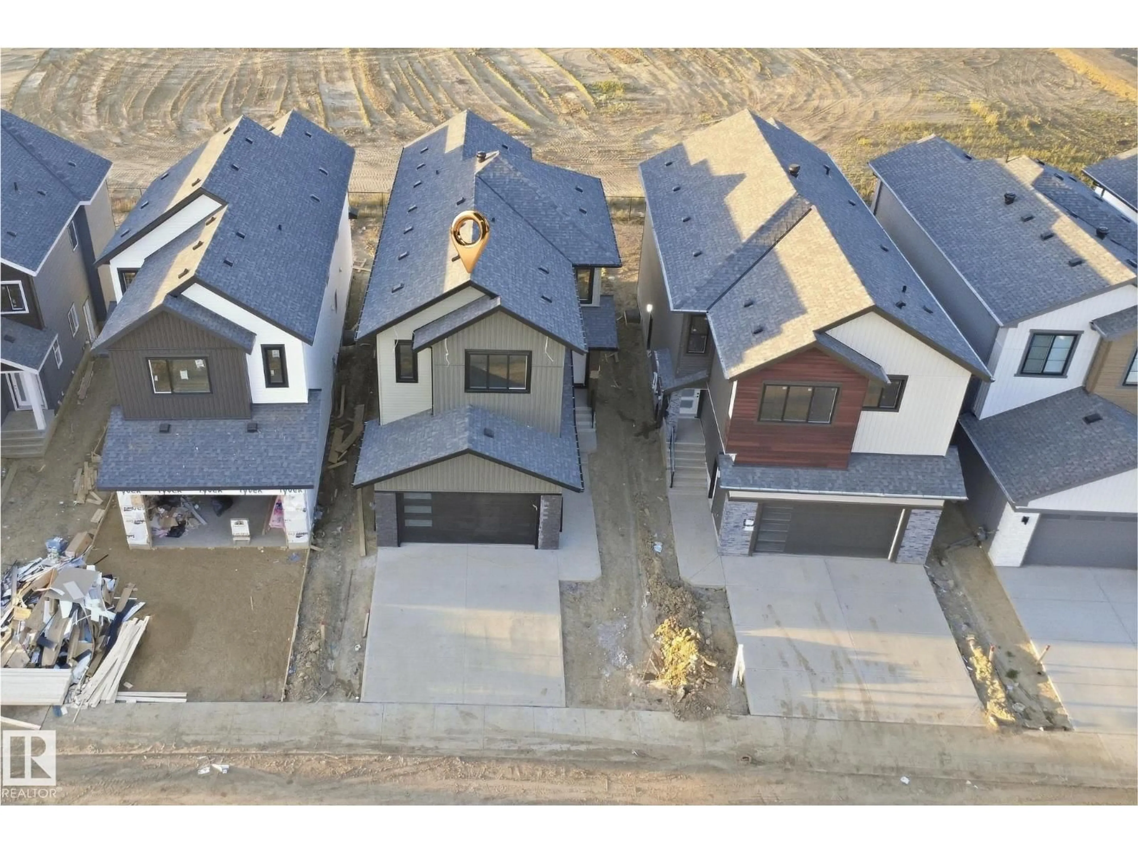 A pic from outside/outdoor area/front of a property/back of a property/a pic from drone, street for NW - 13140 187 AV, Edmonton Alberta T6V0N3