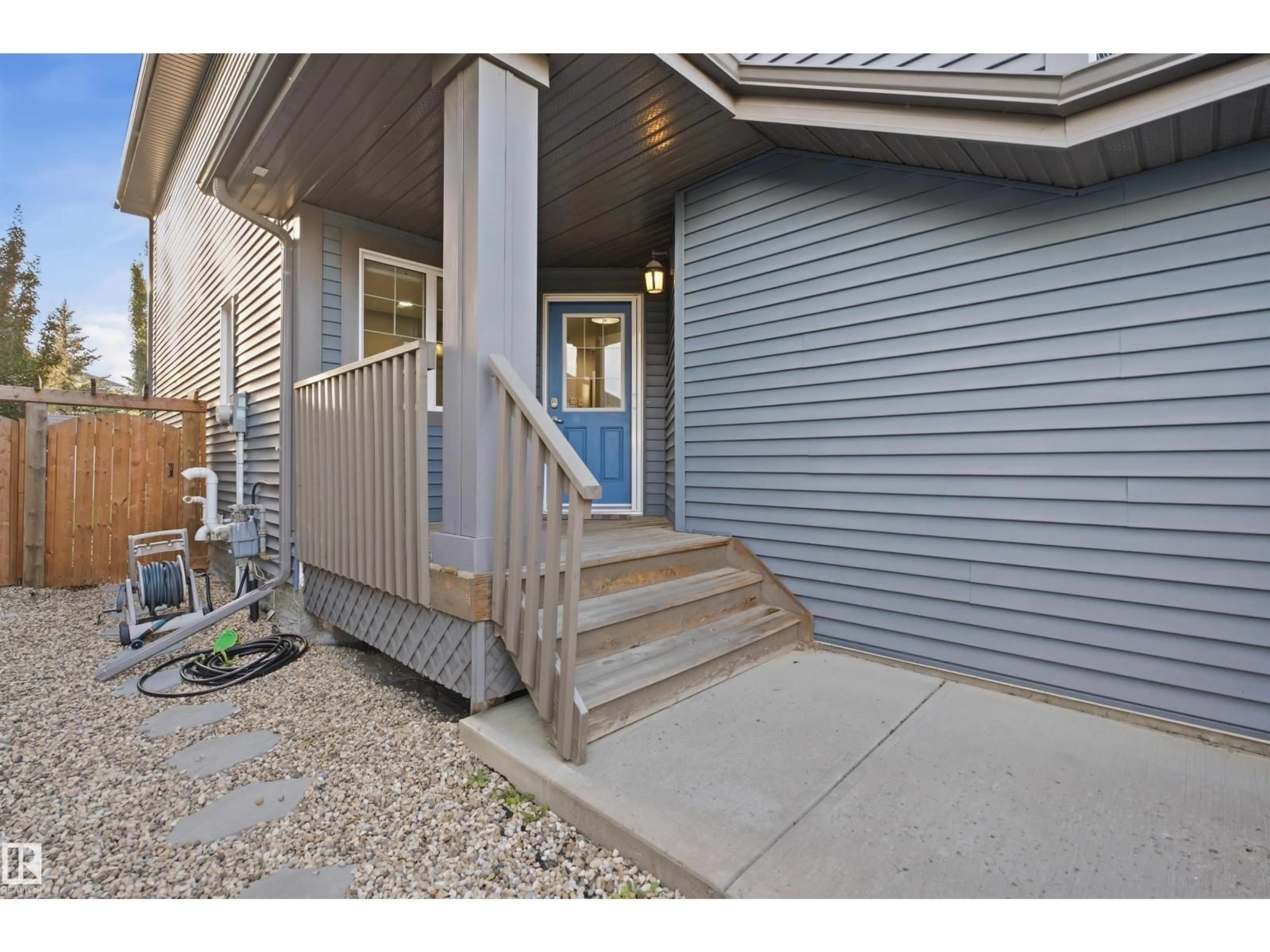 Indoor entryway for SW - 4408 CRABAPPLE LANDING, Edmonton Alberta T6X0X8