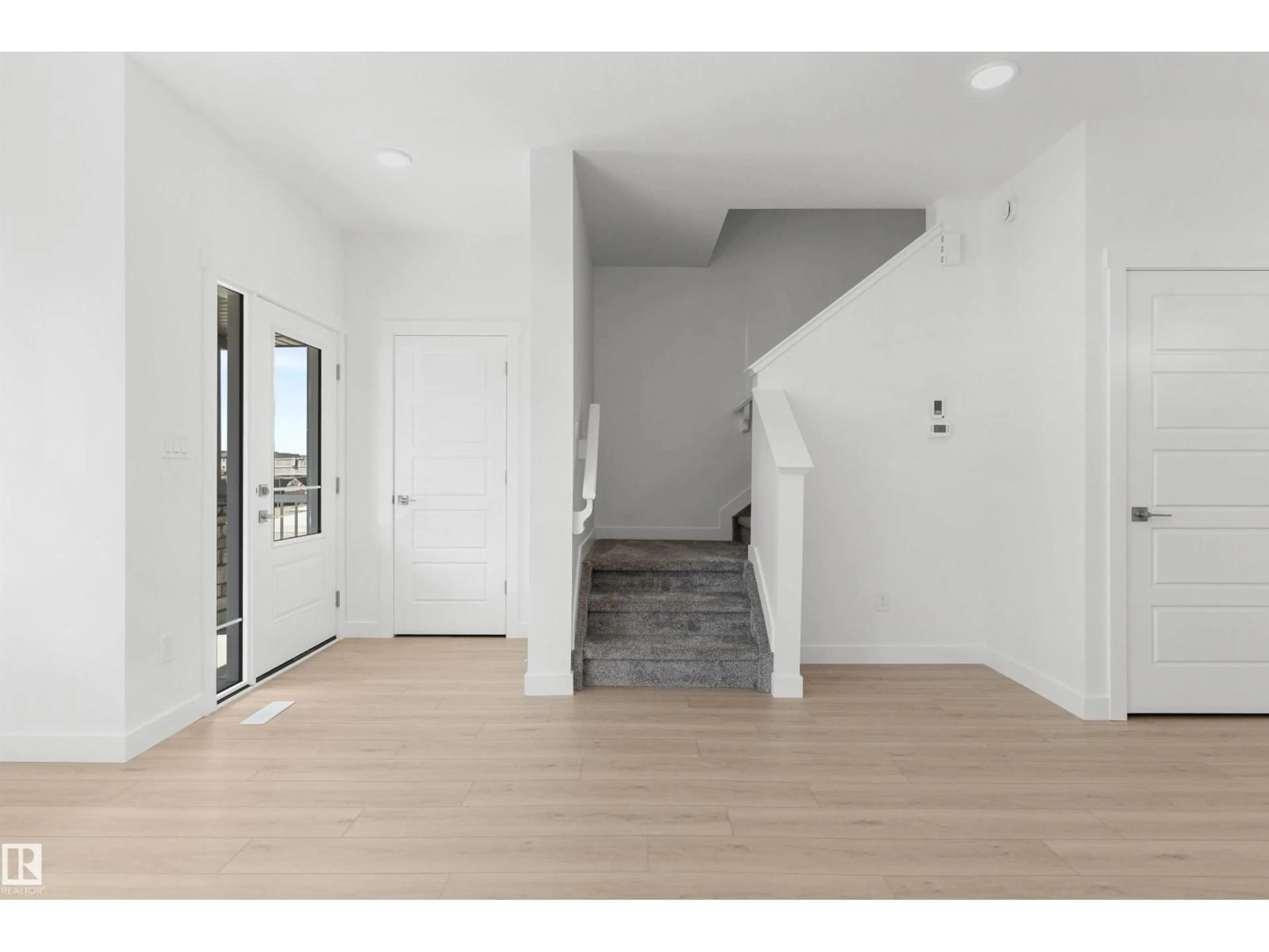 Indoor entryway for 21 ELIS LI, Spruce Grove Alberta T7X4T8