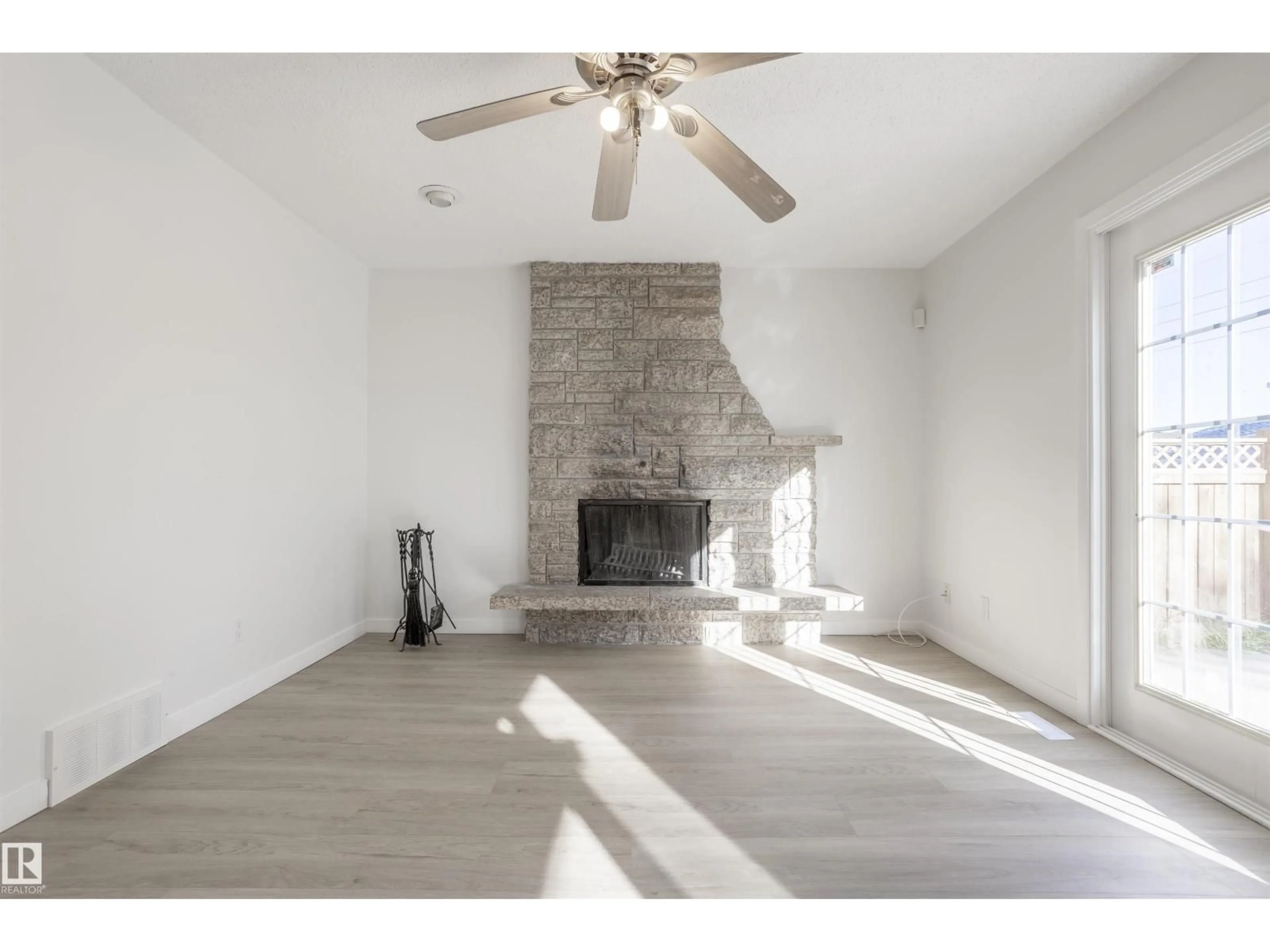 A pic of a room for 17927 80 AV, Edmonton Alberta T5T0S6