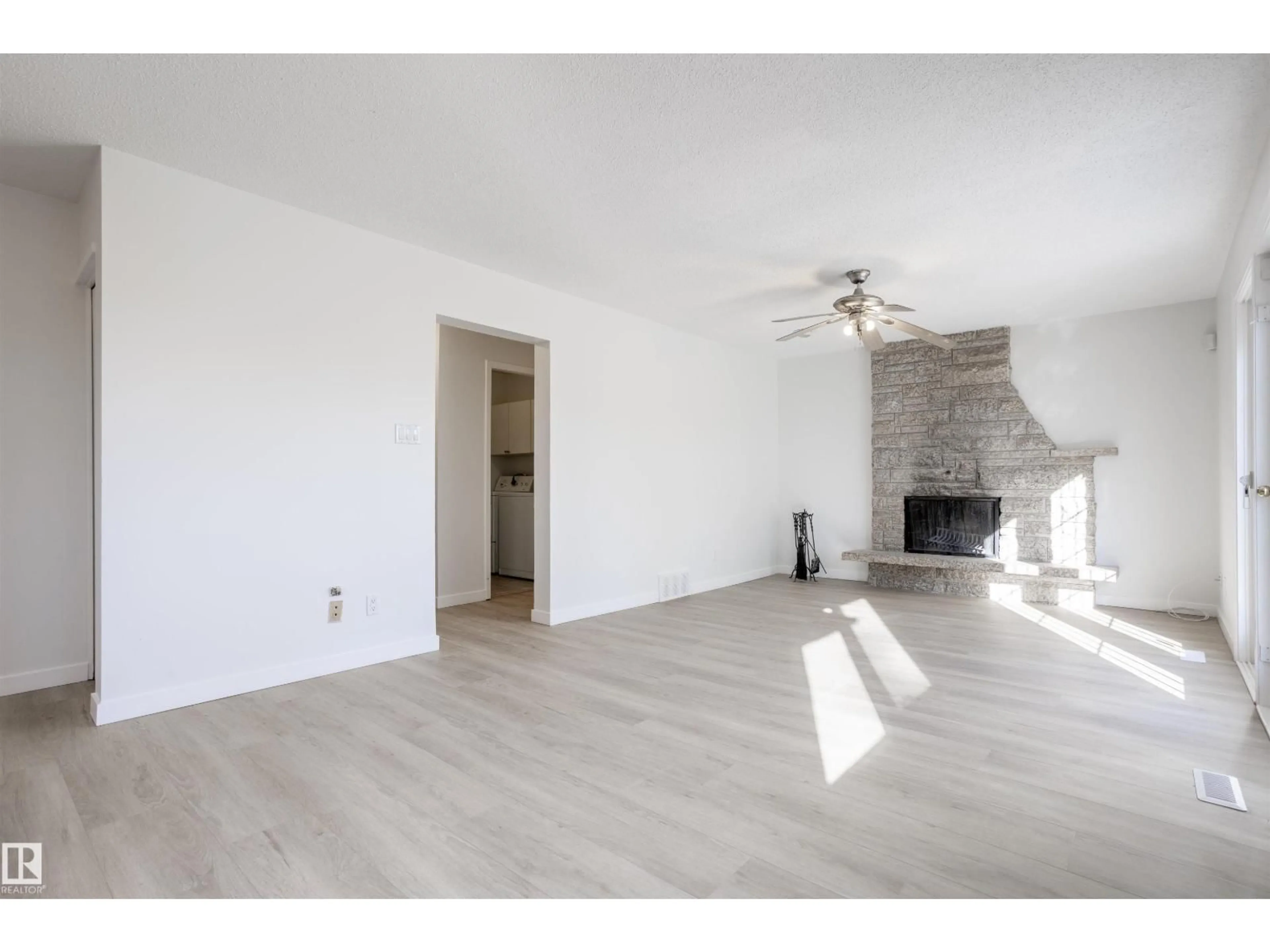 A pic of a room for 17927 80 AV, Edmonton Alberta T5T0S6