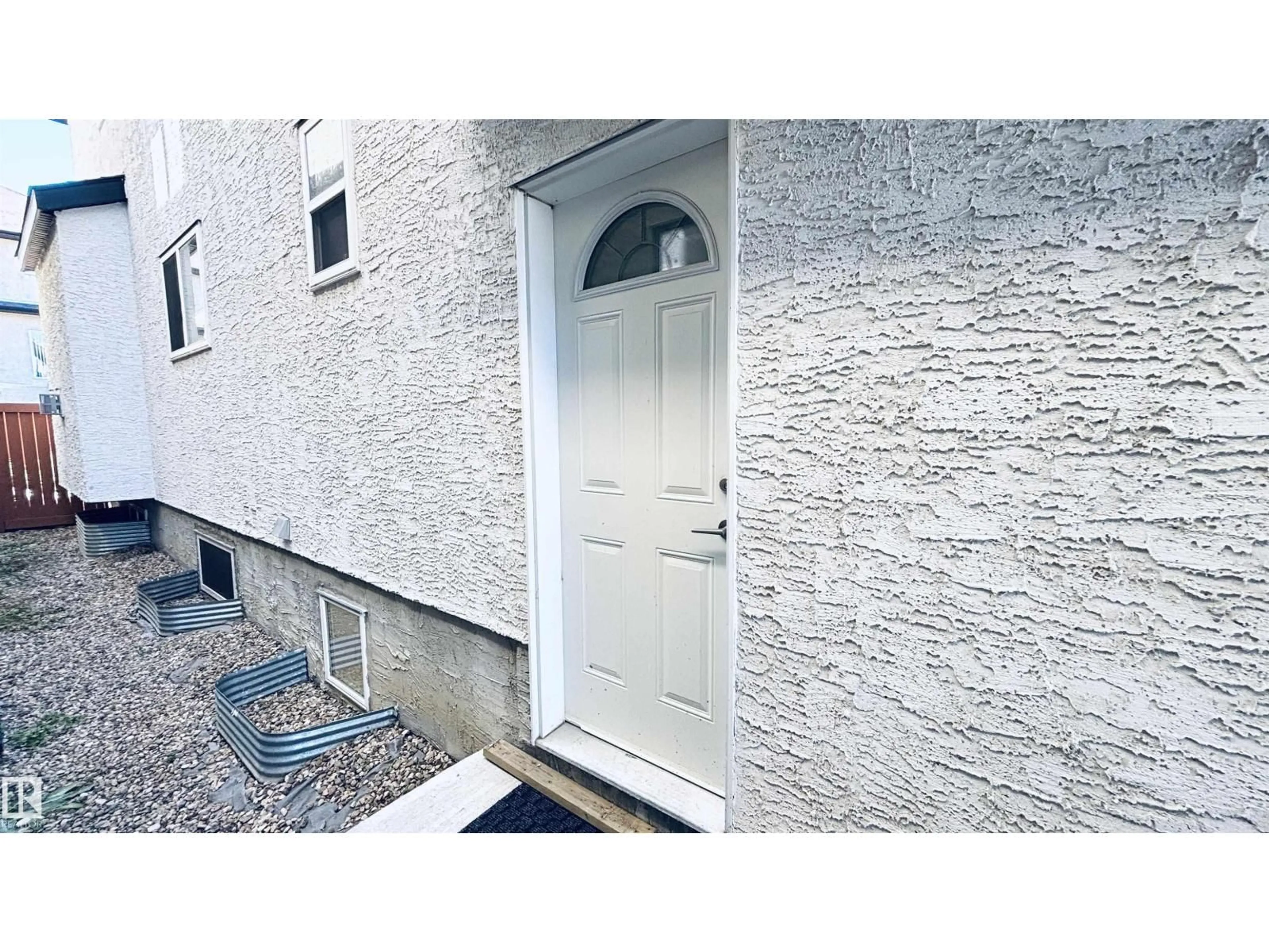 Unknown for 1515 68 ST, Edmonton Alberta T6X0G8