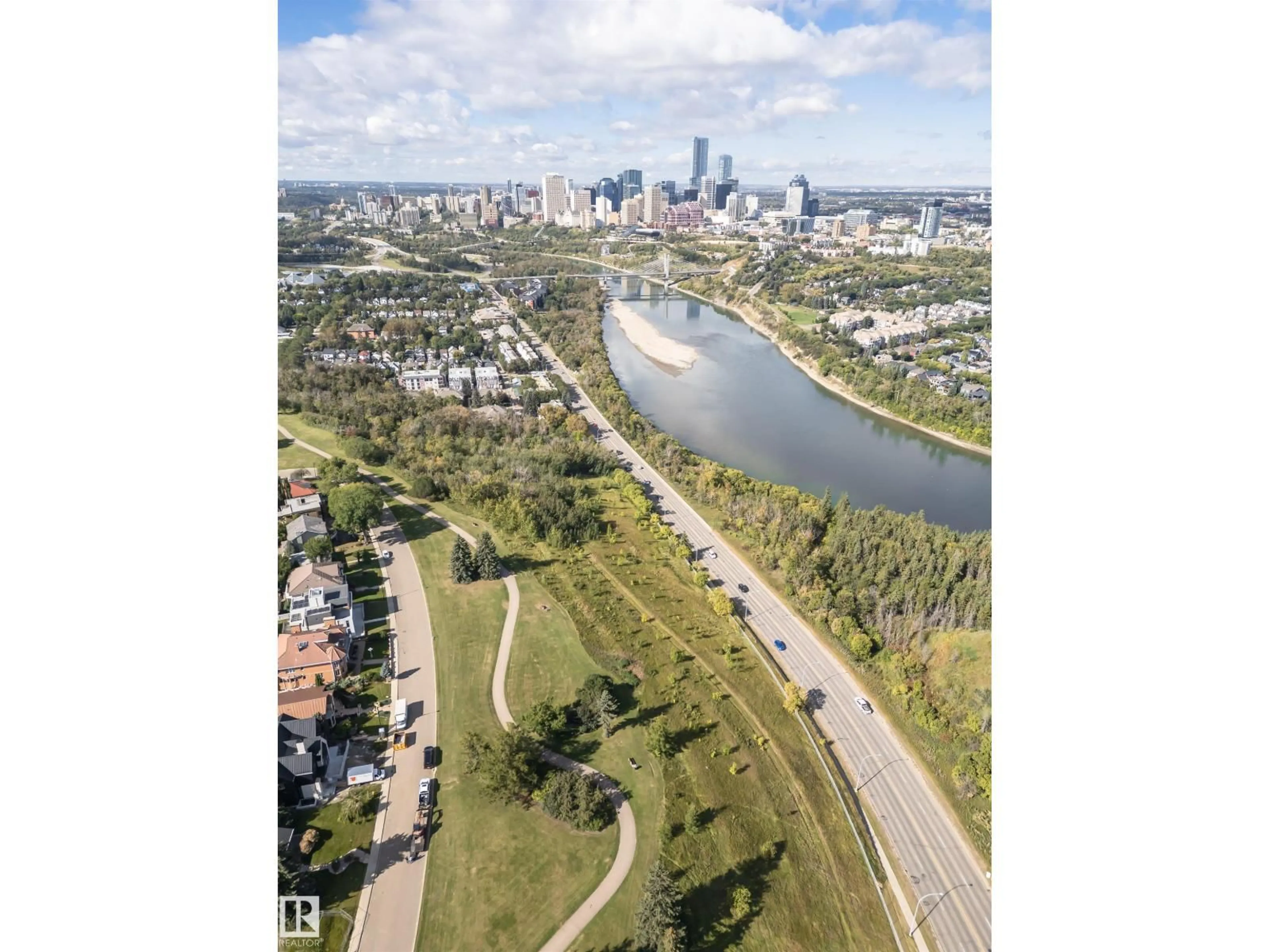 Unknown for 8743 STRATHEARN DR, Edmonton Alberta T6C4C8