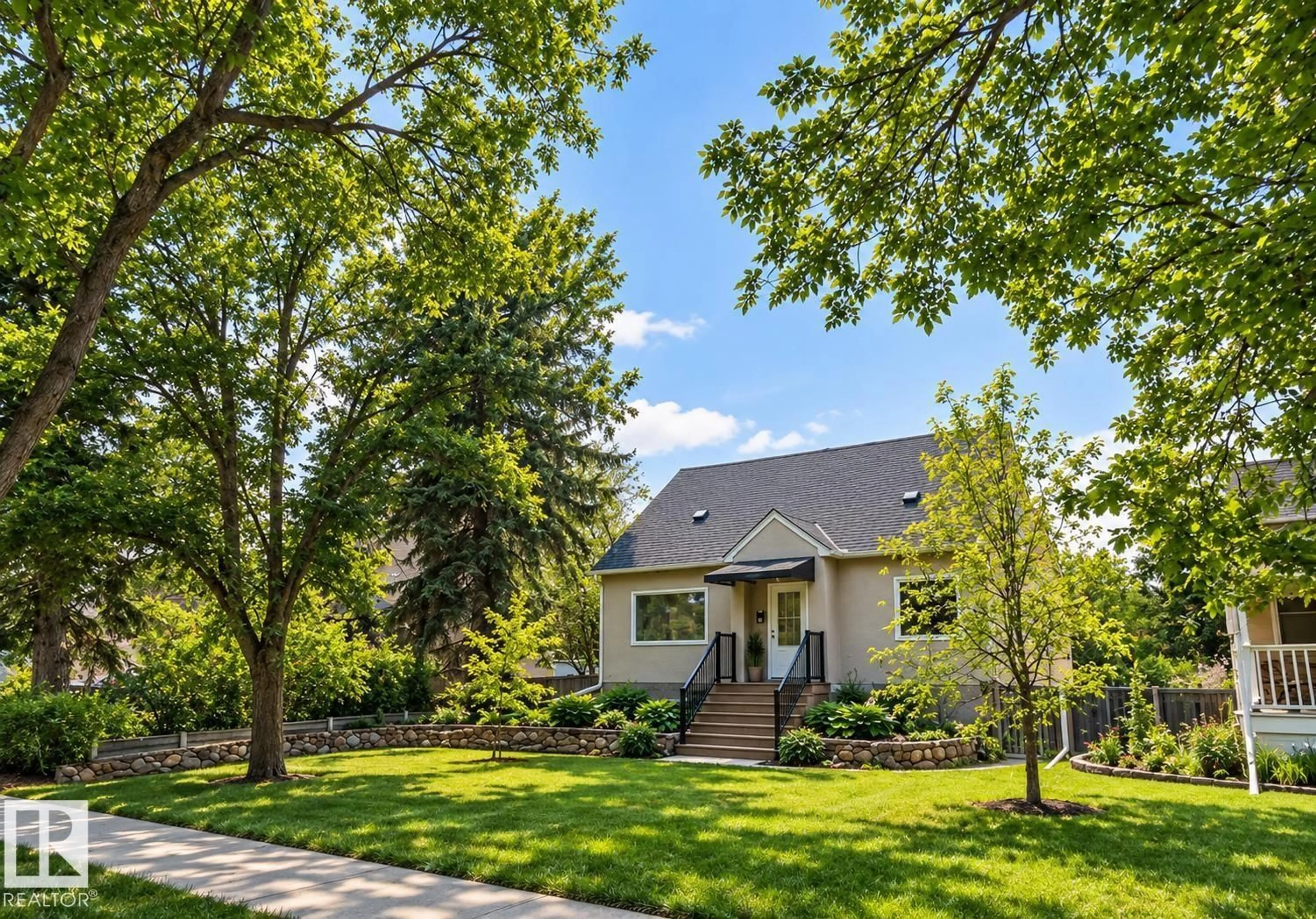Home with vinyl exterior material, street for 6542 112A ST, Edmonton Alberta T6H4R3