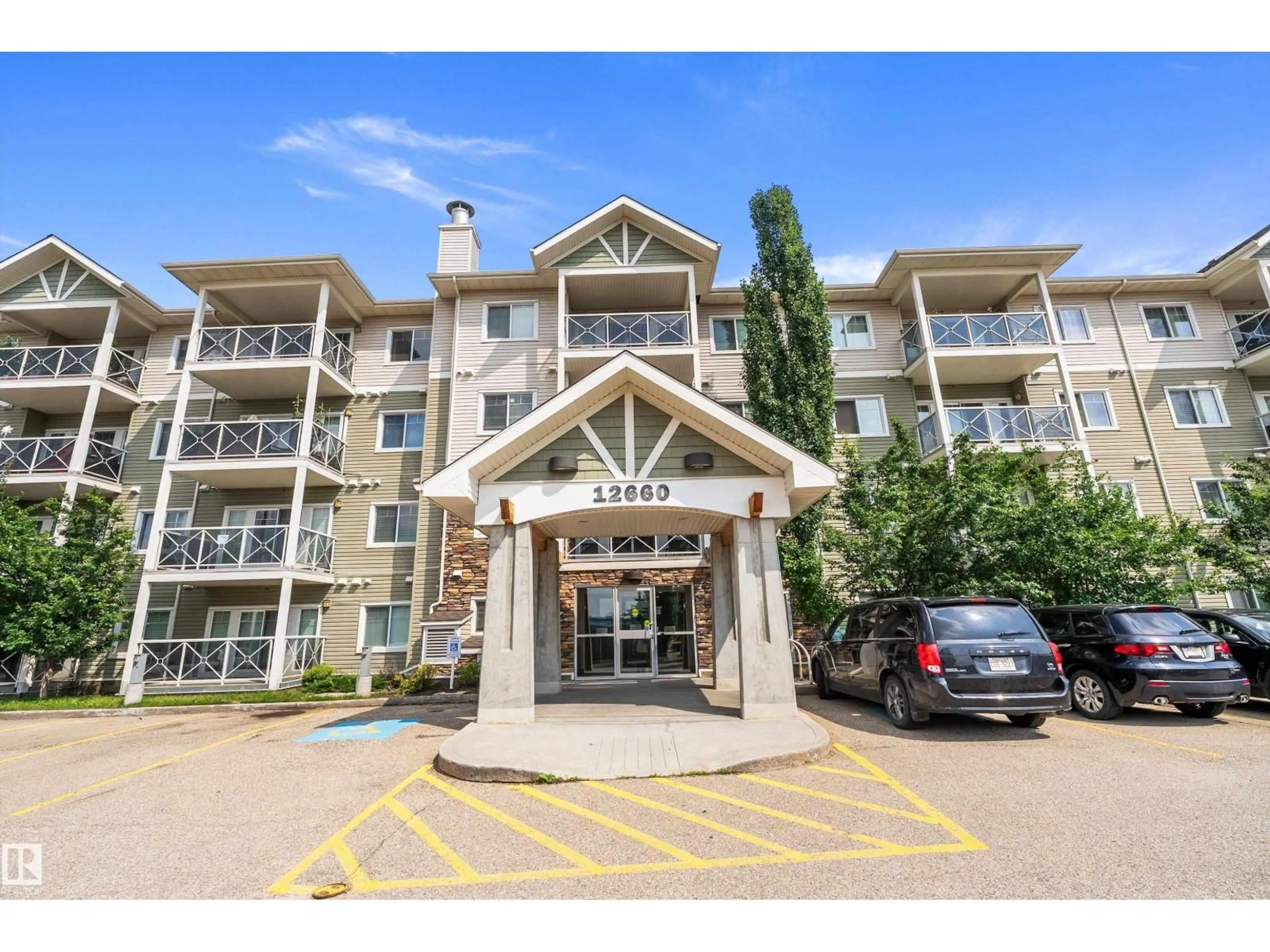 Indoor foyer for 109 - 12660 142 AV, Edmonton Alberta T5X0J5