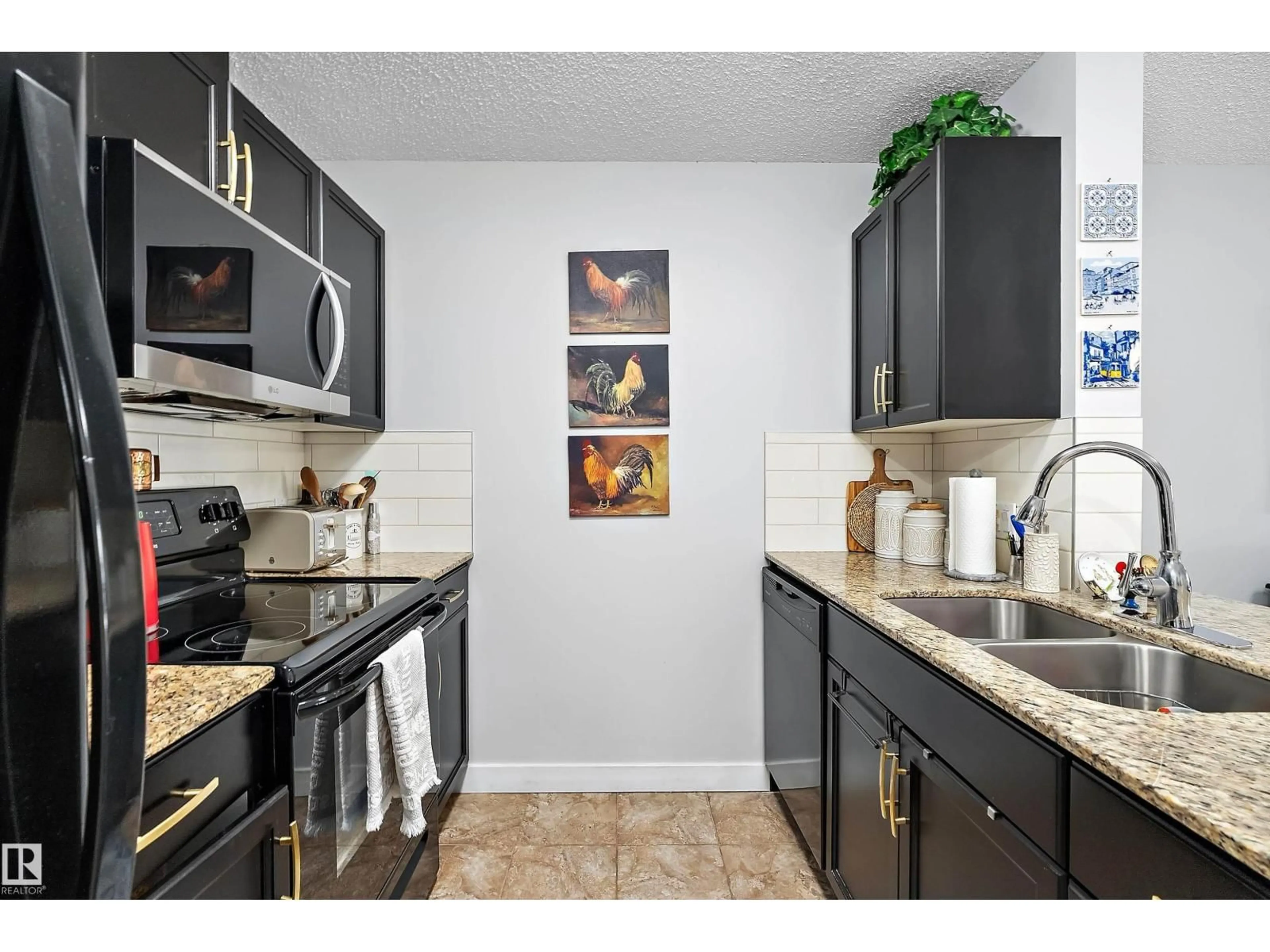 Standard kitchen, ceramic/tile floor for 109 - 12660 142 AV, Edmonton Alberta T5X0J5