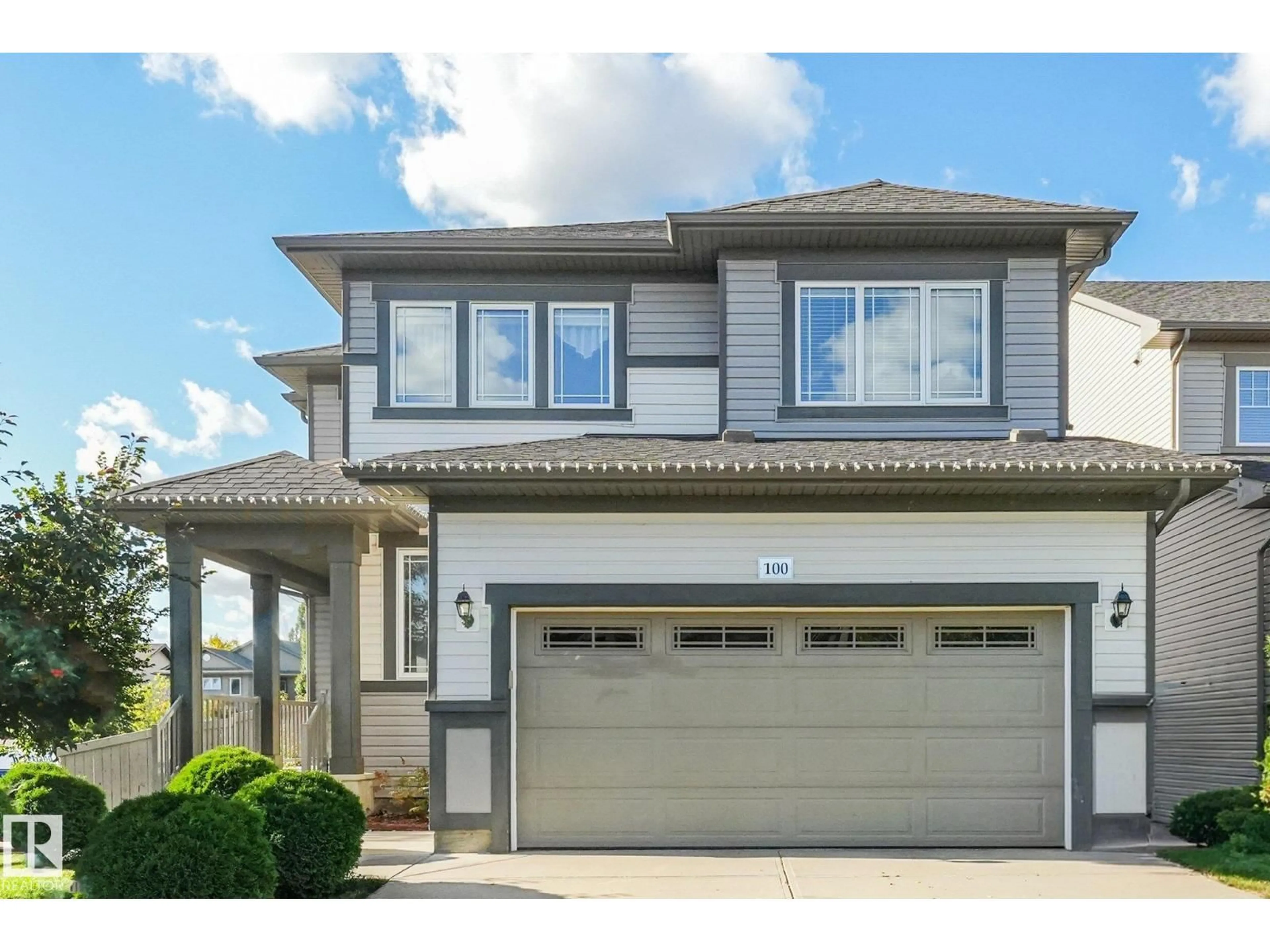 Home with vinyl exterior material, street for 100 RIDEAU PL, Beaumont Alberta T4X1Z6