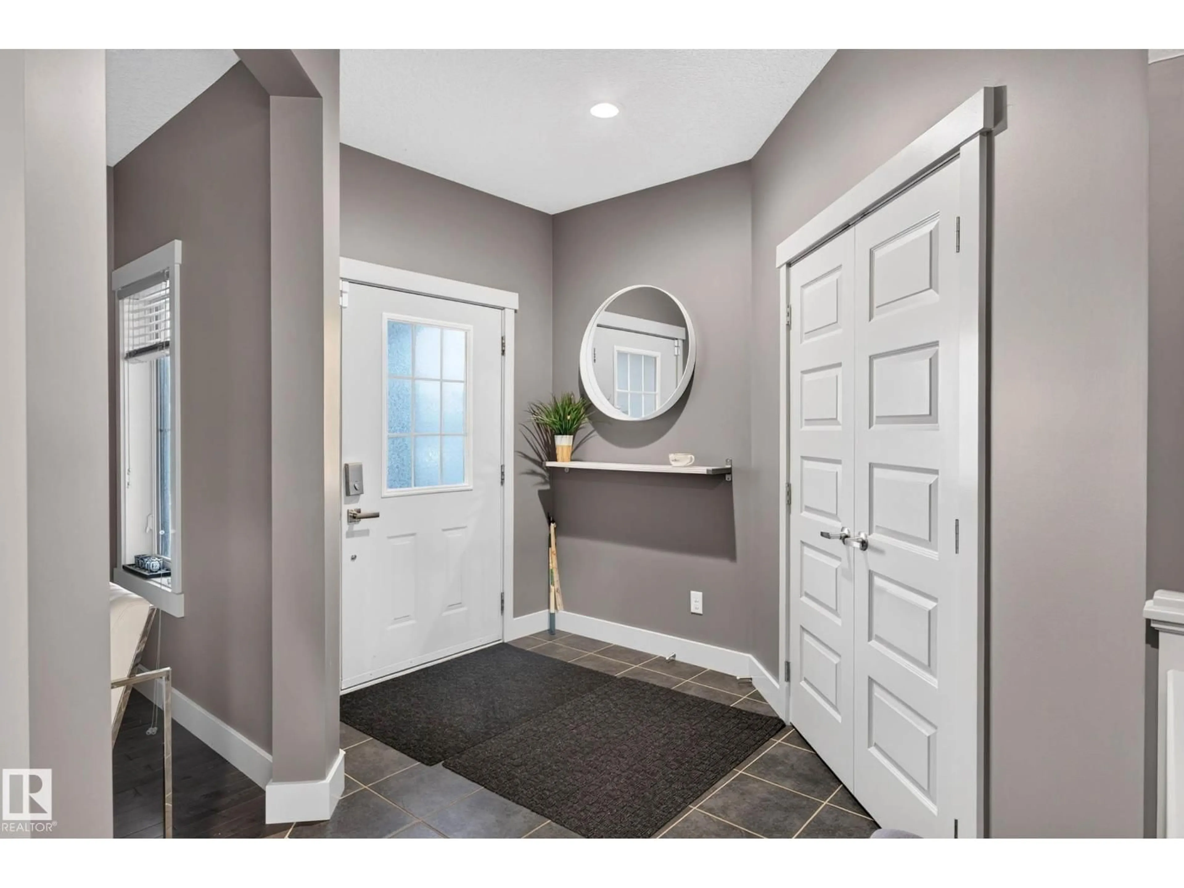Indoor entryway for 4394 CRABAPPLE CR, Edmonton Alberta T6X0X9