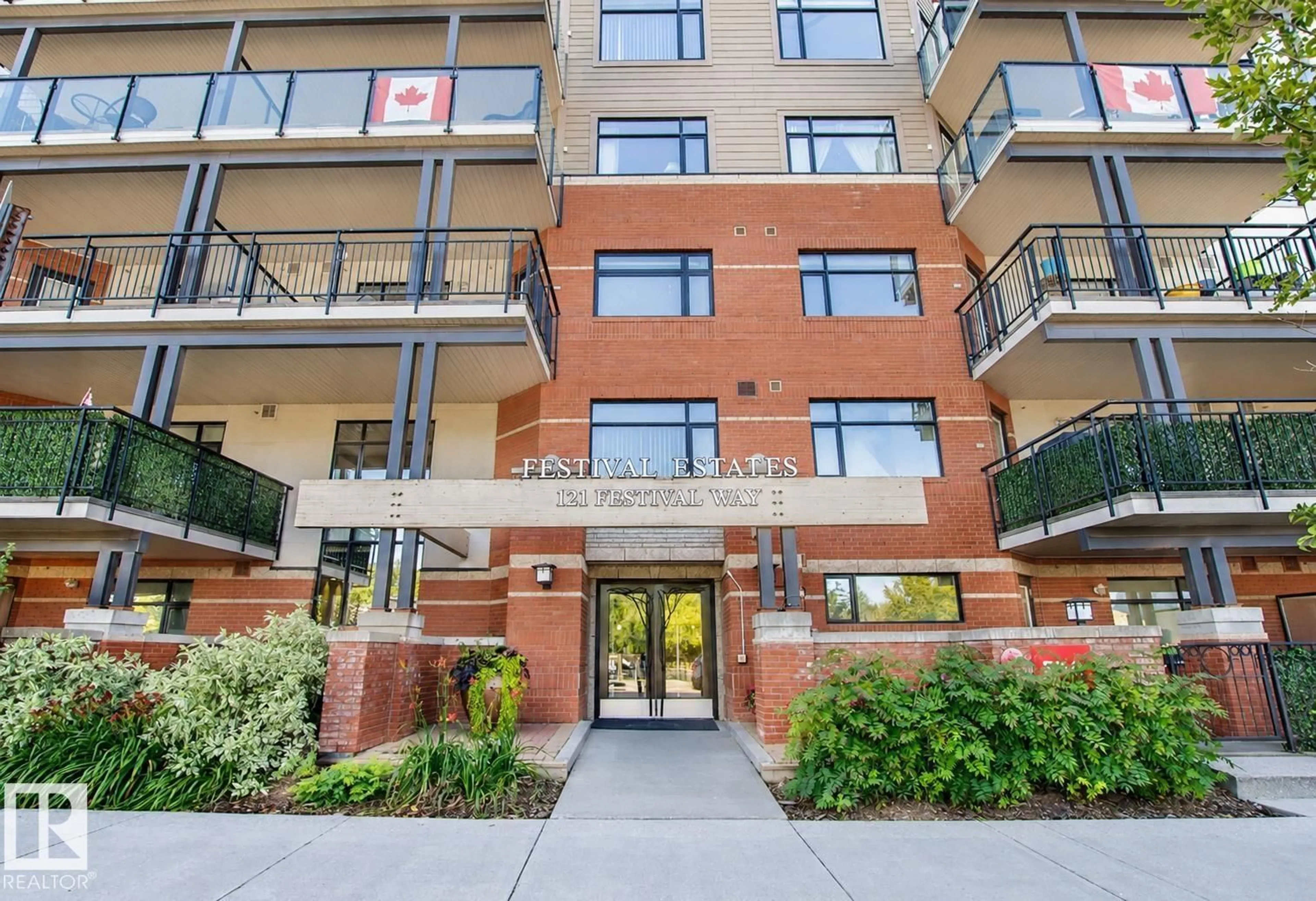 Indoor foyer for #502 - 121 FESTIVAL WY, Sherwood Park Alberta T8A3B4