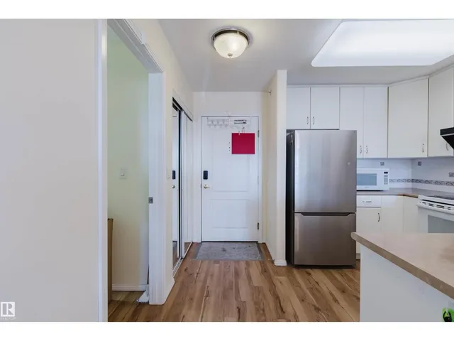405 - 8922 156 ST NW, Edmonton 3
