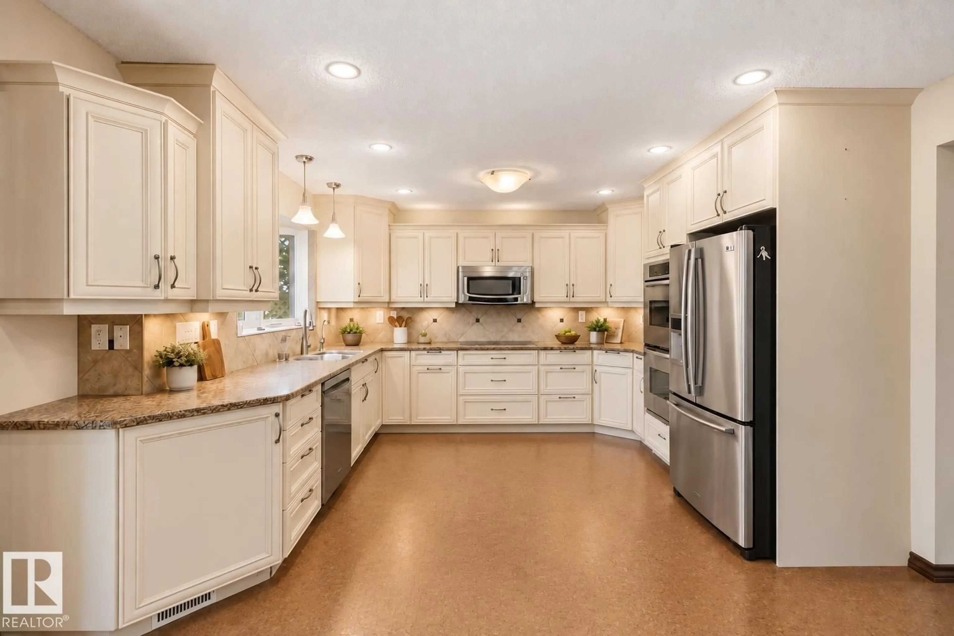 Open concept kitchen, ceramic/tile floor for 1006 LUEDERS CR, Sherwood Park Alberta T8A1A9