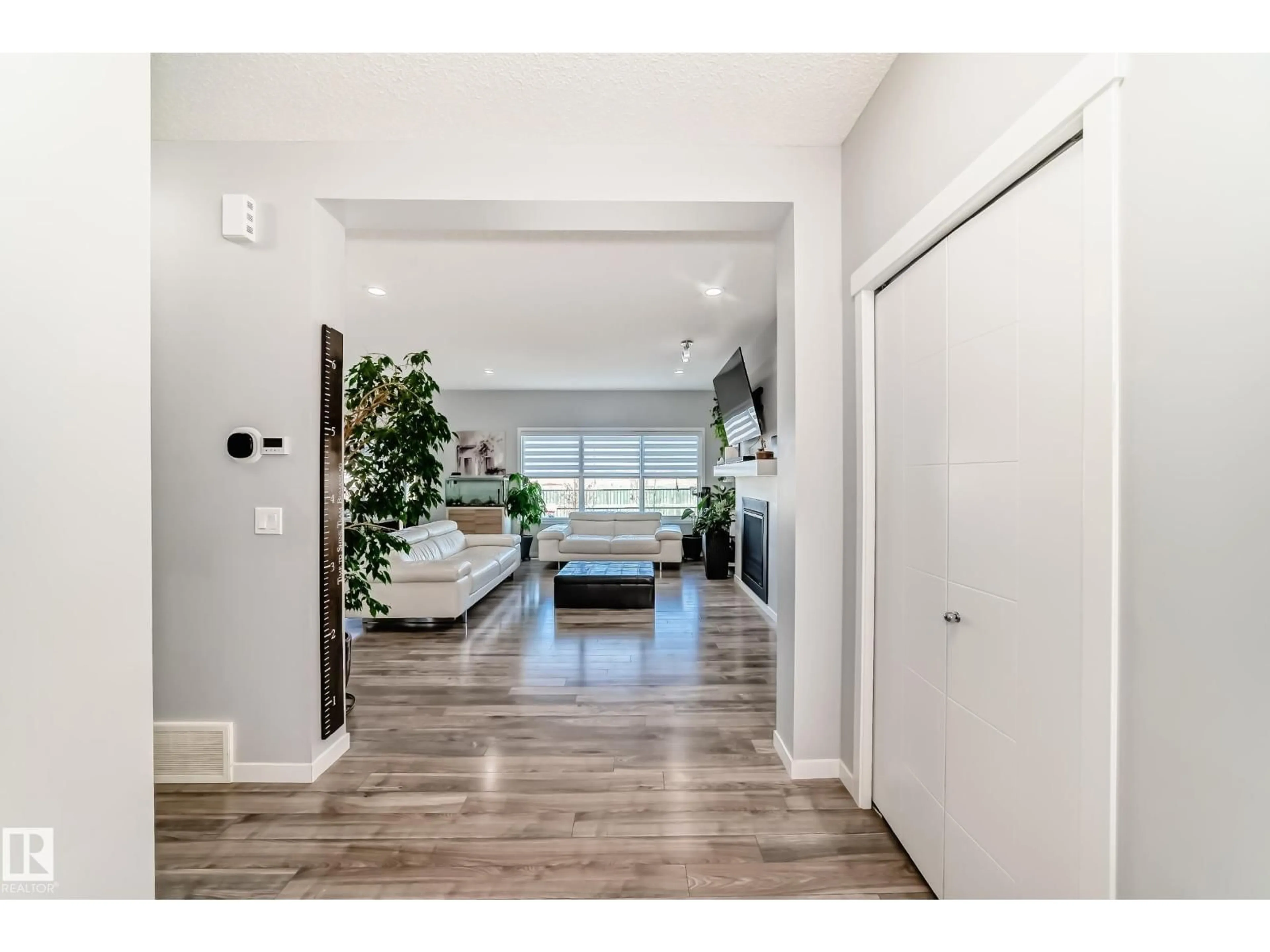 Indoor entryway for SW - 16320 12 AV, Edmonton Alberta T6W3K4