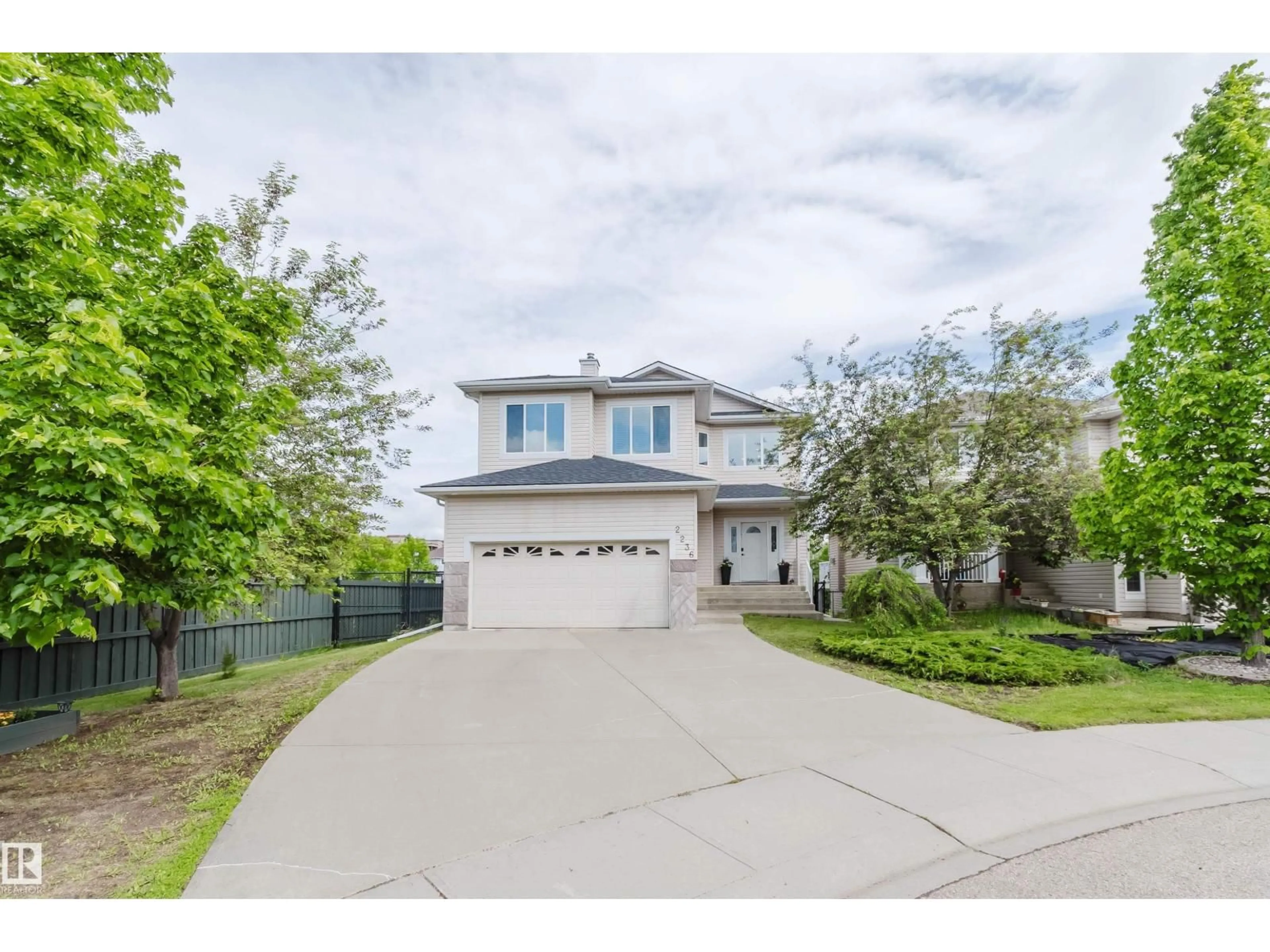 A pic from outside/outdoor area/front of a property/back of a property/a pic from drone, street for 2236 GARNETT CO NW, Edmonton Alberta T5T6S6
