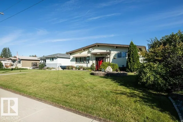 9716 99 ST, Westlock 3