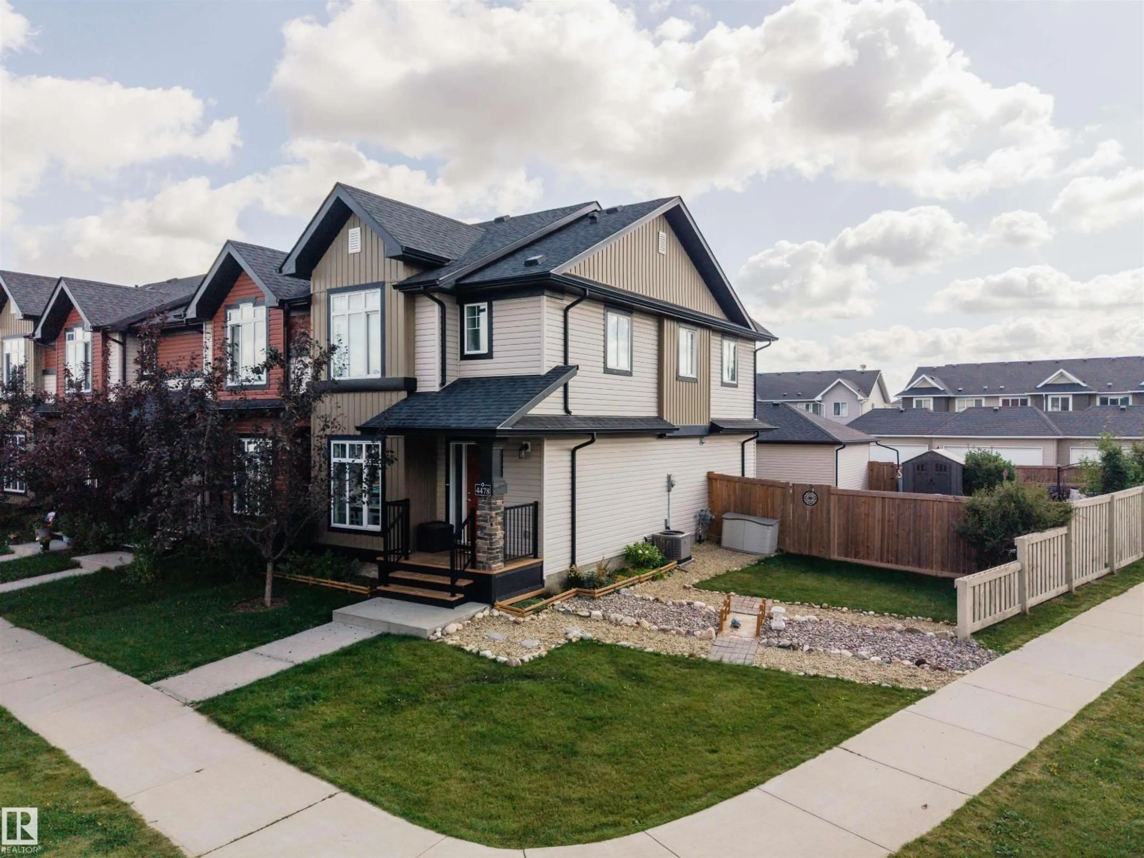 A pic from outside/outdoor area/front of a property/back of a property/a pic from drone, street for SW - 4478 ANNETT CM, Edmonton Alberta T6W2V7