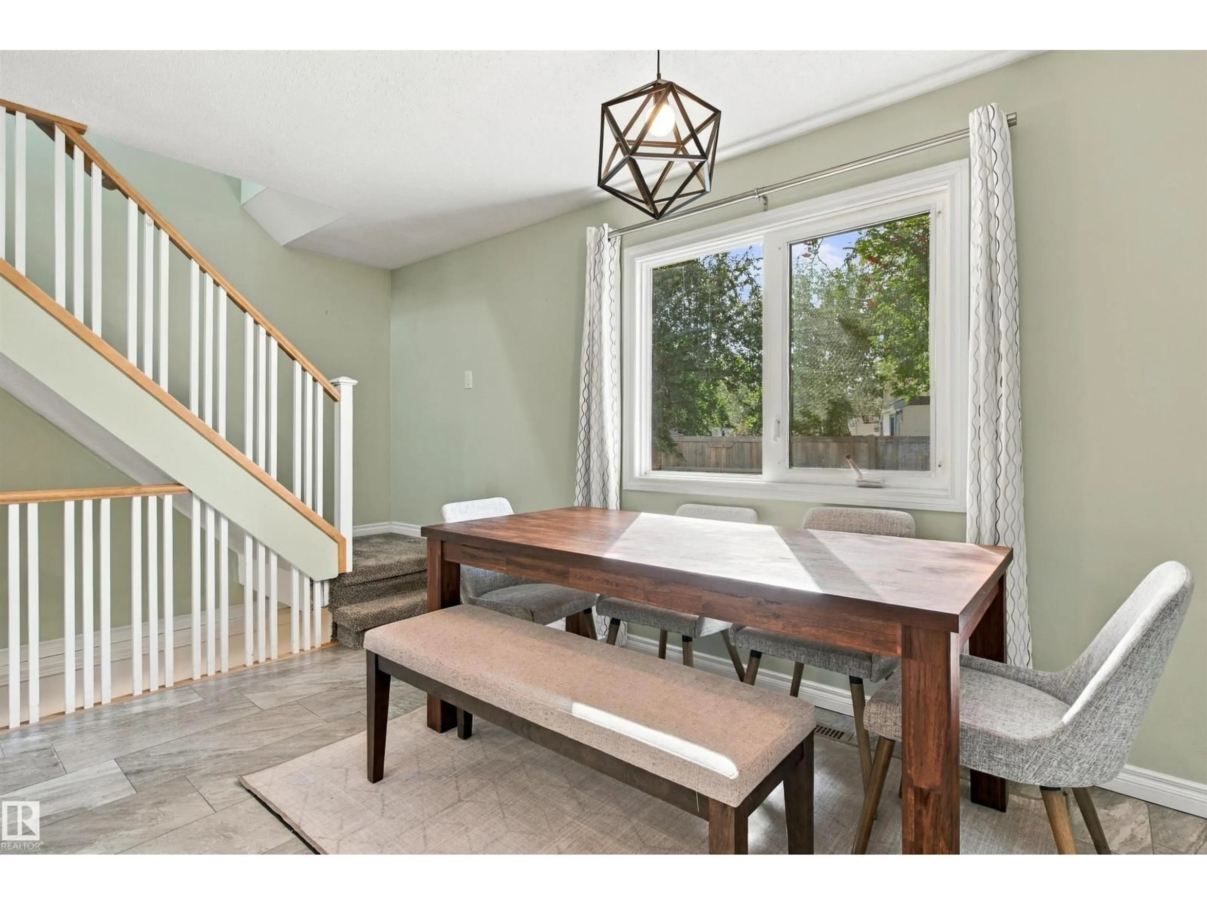 Dining room, unknown for 161 WOODSTOCK NW, Edmonton Alberta T5T0H6