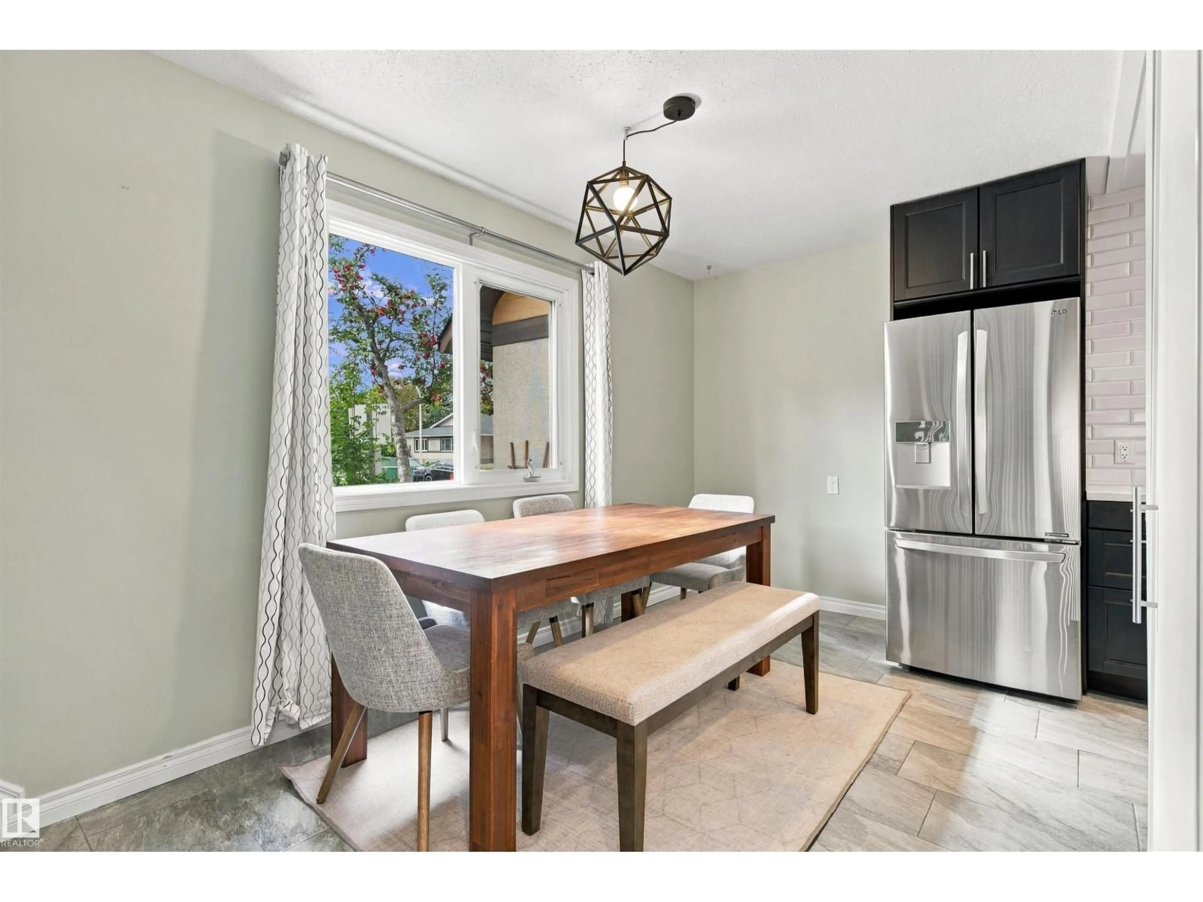 Dining room, unknown for 161 WOODSTOCK NW, Edmonton Alberta T5T0H6