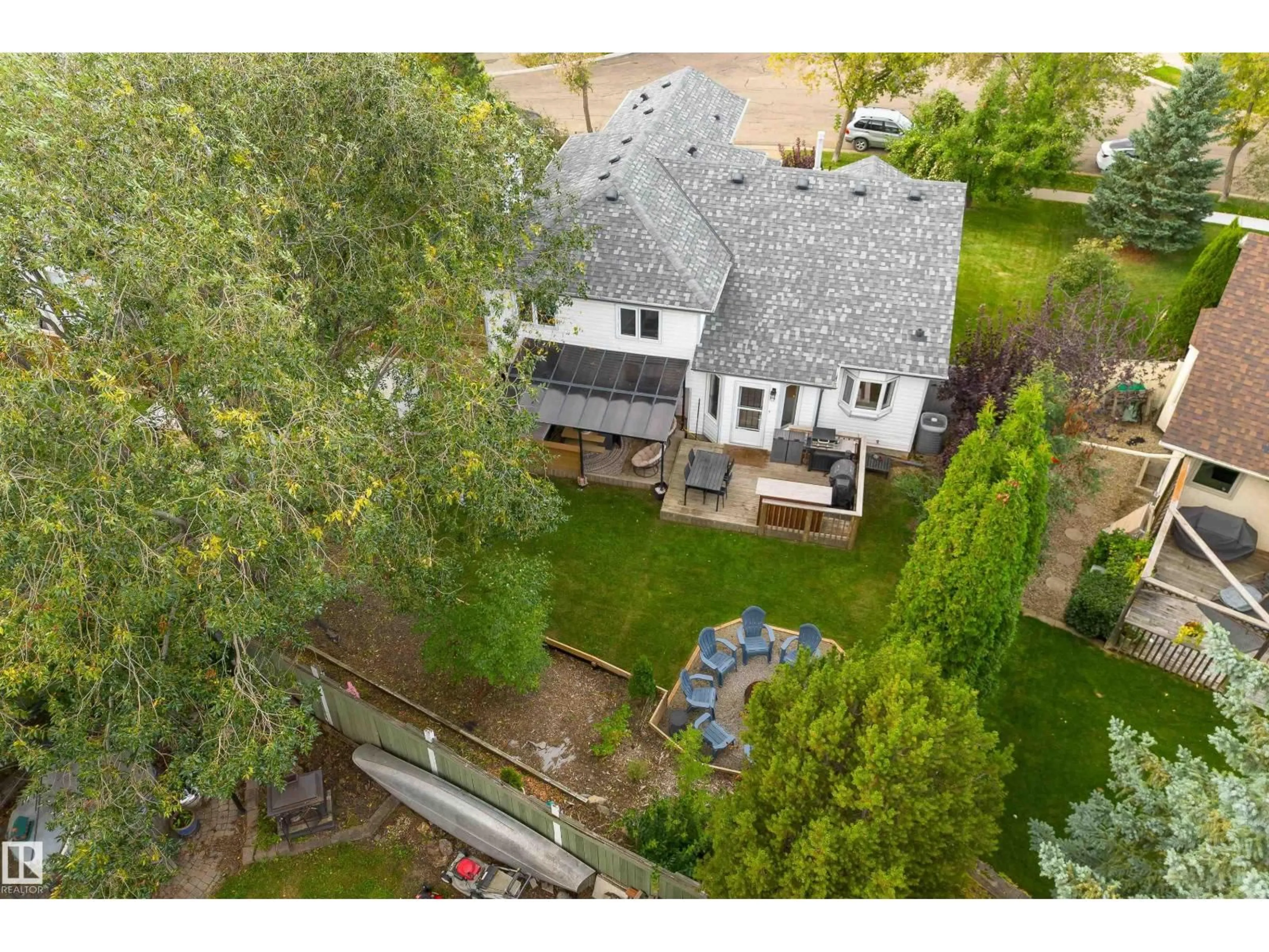 A pic from outside/outdoor area/front of a property/back of a property/a pic from drone, unknown for 22 KINGSBOROUGH CT, St. Albert Alberta T8N5M5