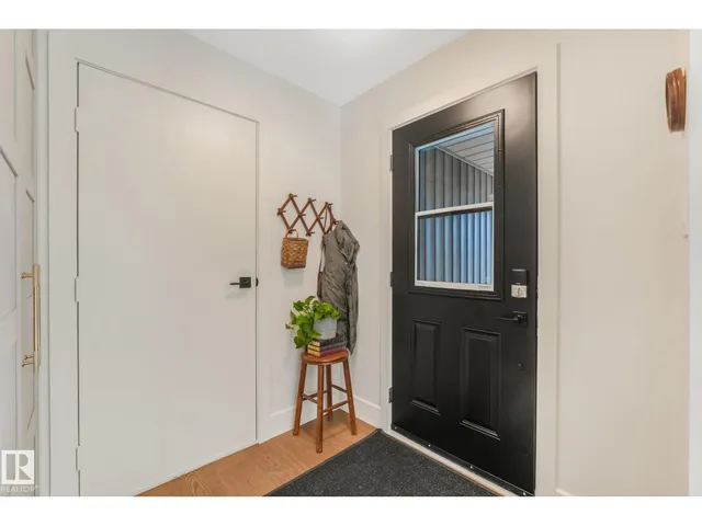 NW - 2031 104A ST, Edmonton 5