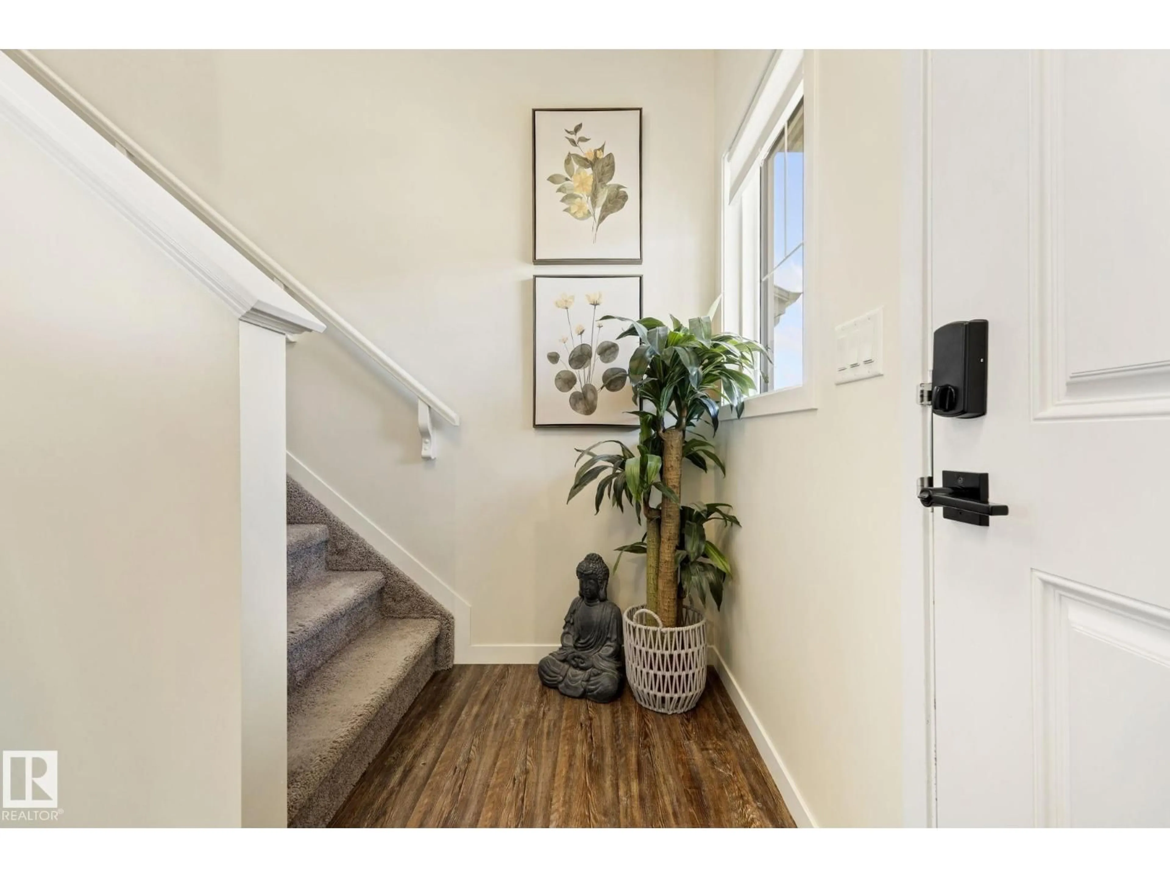 Indoor entryway for 5 SIENNA BV, Fort Saskatchewan Alberta T8L0W2