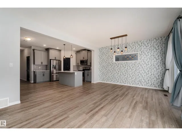 6484 KING WD, Edmonton 5