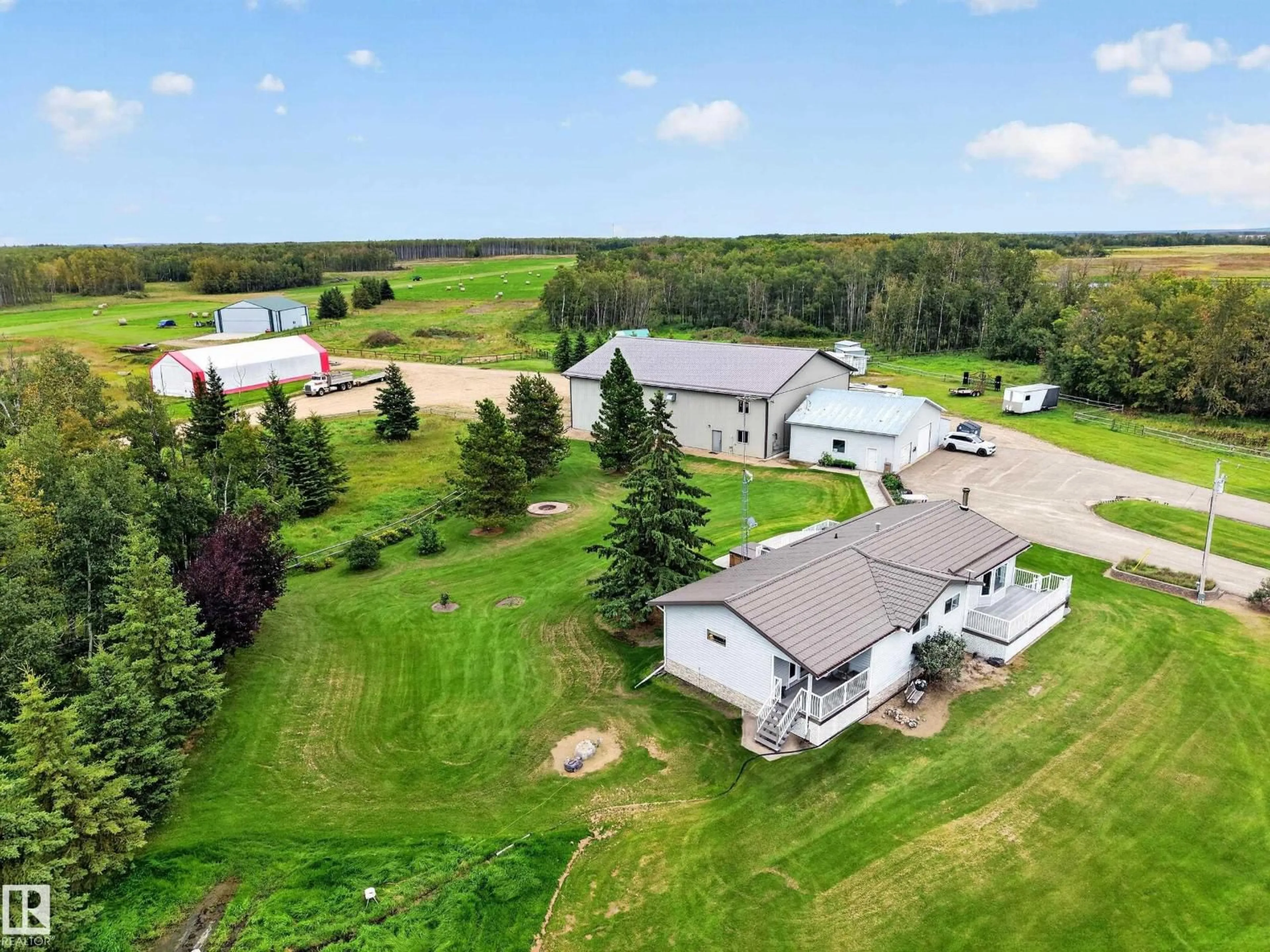 A pic from outside/outdoor area/front of a property/back of a property/a pic from drone, unknown for 62103 RANGE ROAD 461, Rural Bonnyville M.D. Alberta T9N2J6