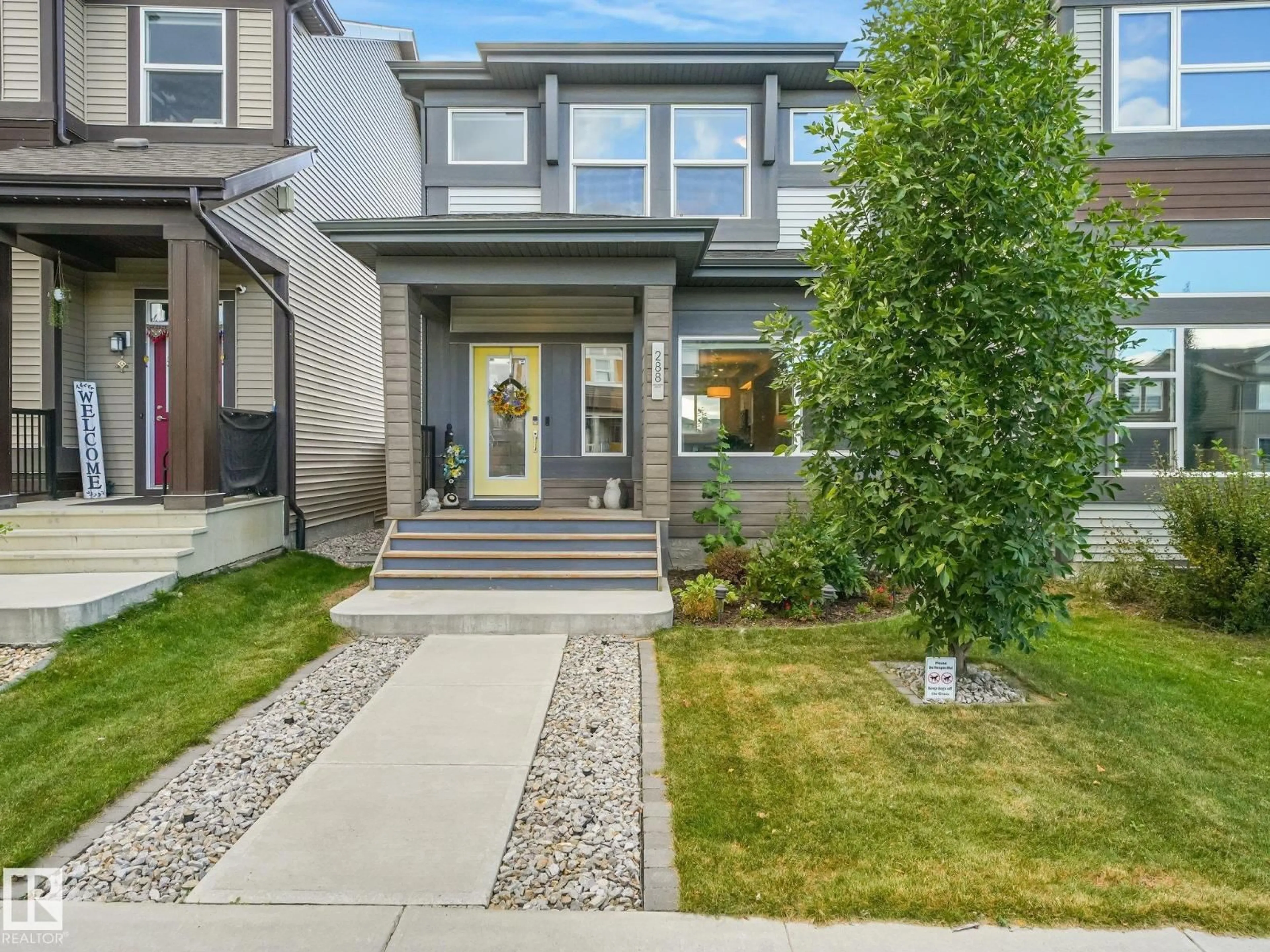 Indoor entryway for 288 CHARLESWORTH DR, Edmonton Alberta T6X2J3