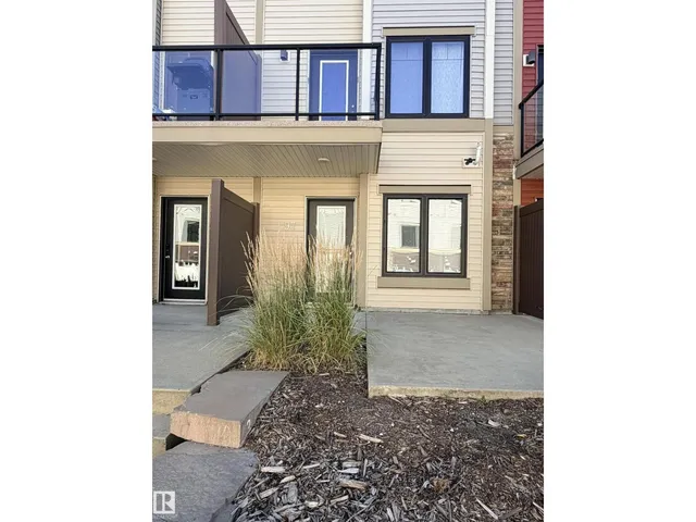 97 WELSH DR, Edmonton 3