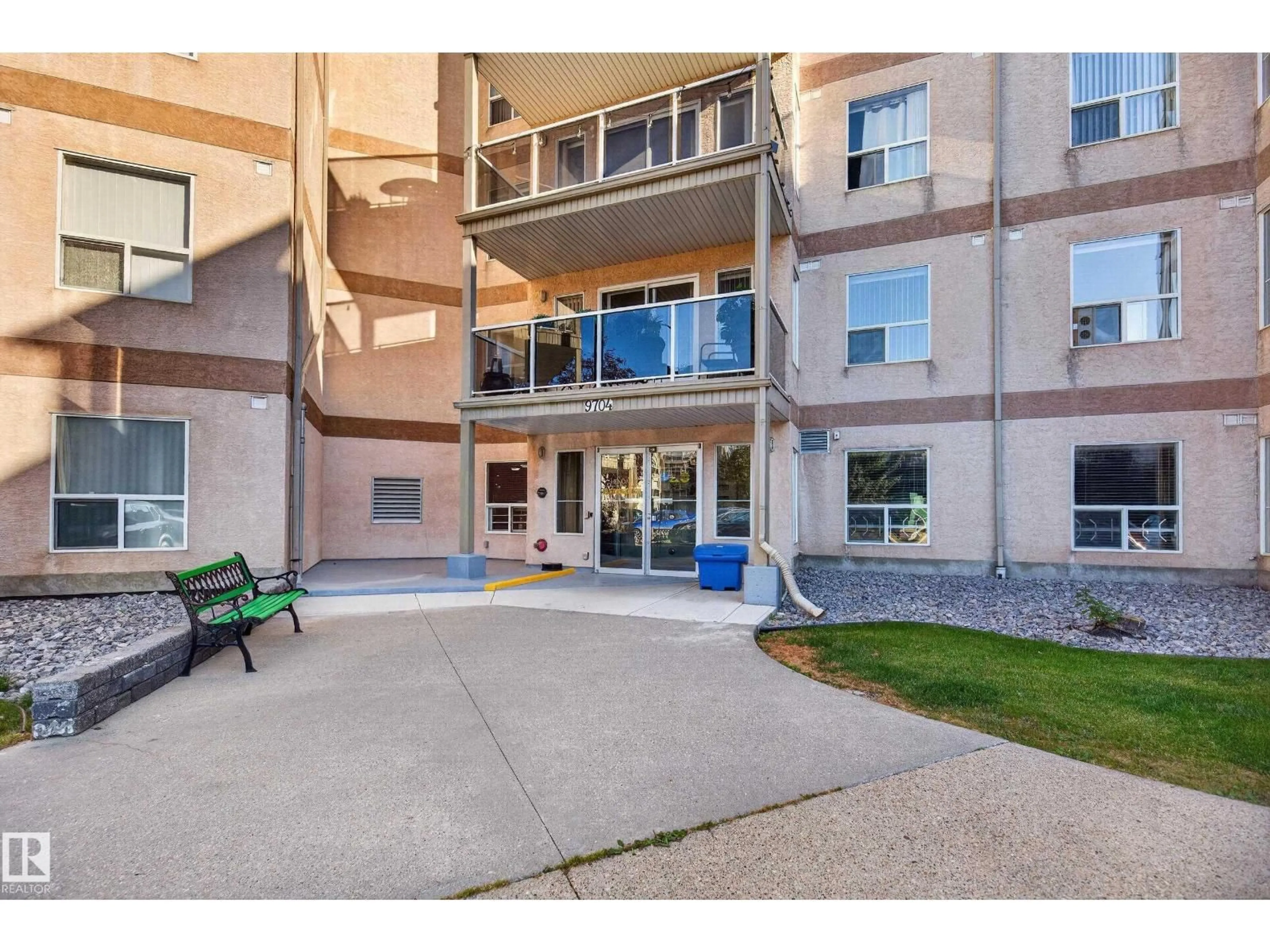 Unknown for 9704 - 431 174 ST, Edmonton Alberta T5T6J4