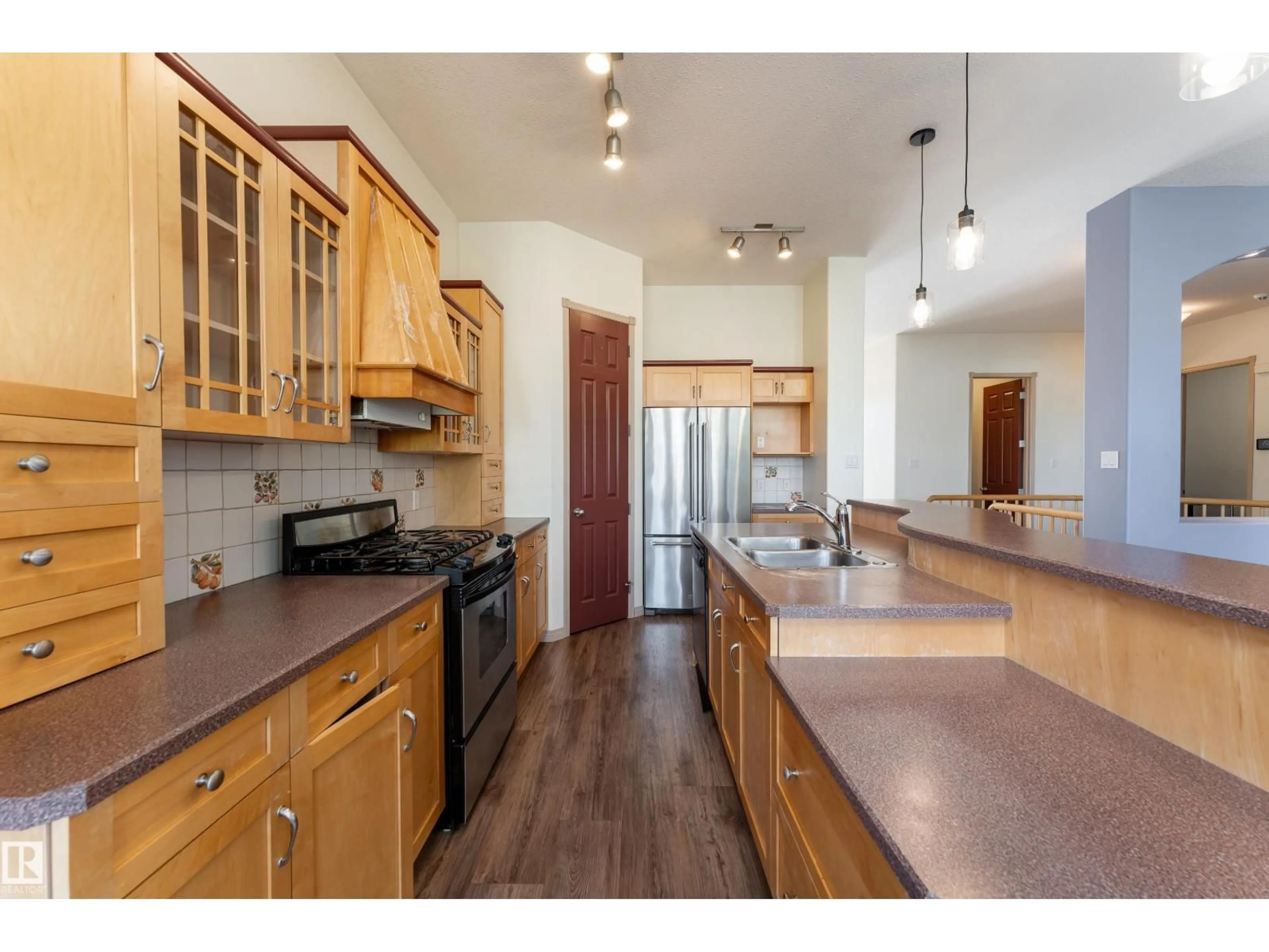 Open concept kitchen, unknown for 1462 LOEWEN CT, Edmonton Alberta T6R2Y1