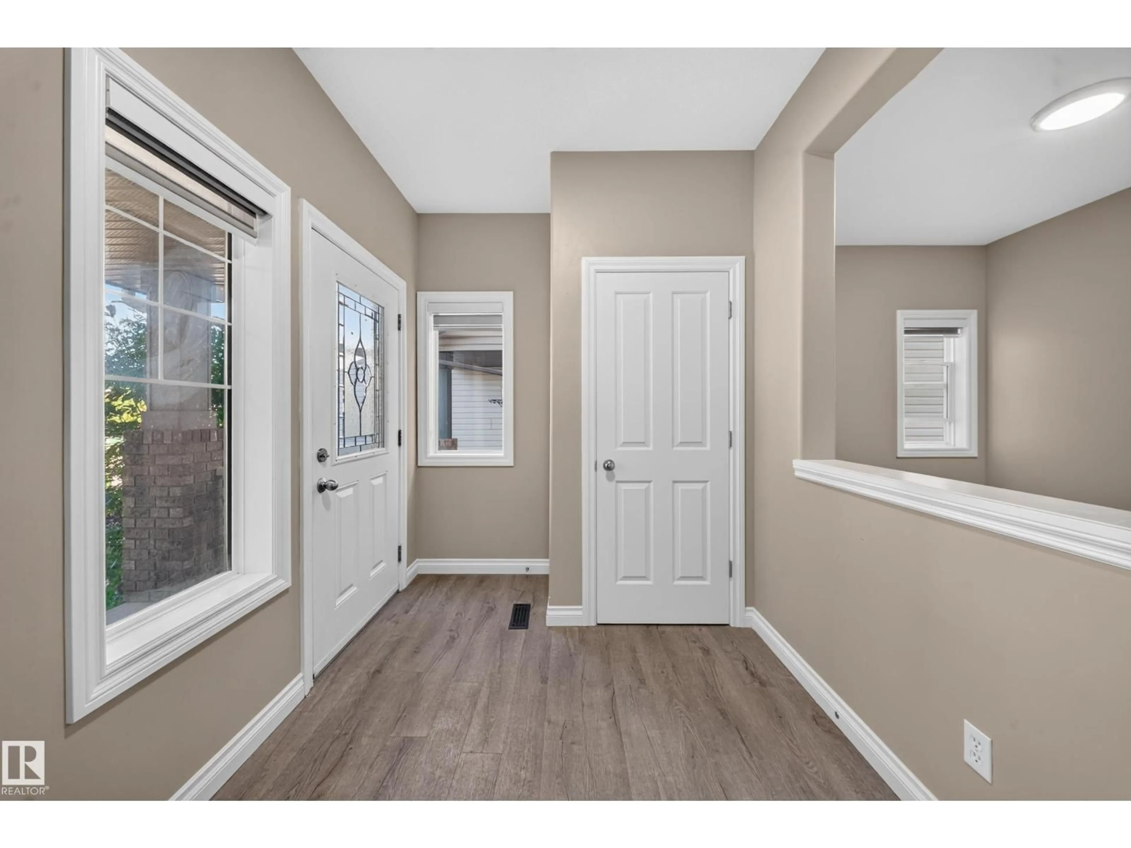 Indoor entryway for SW - 121 64 ST, Edmonton Alberta T6W0B6