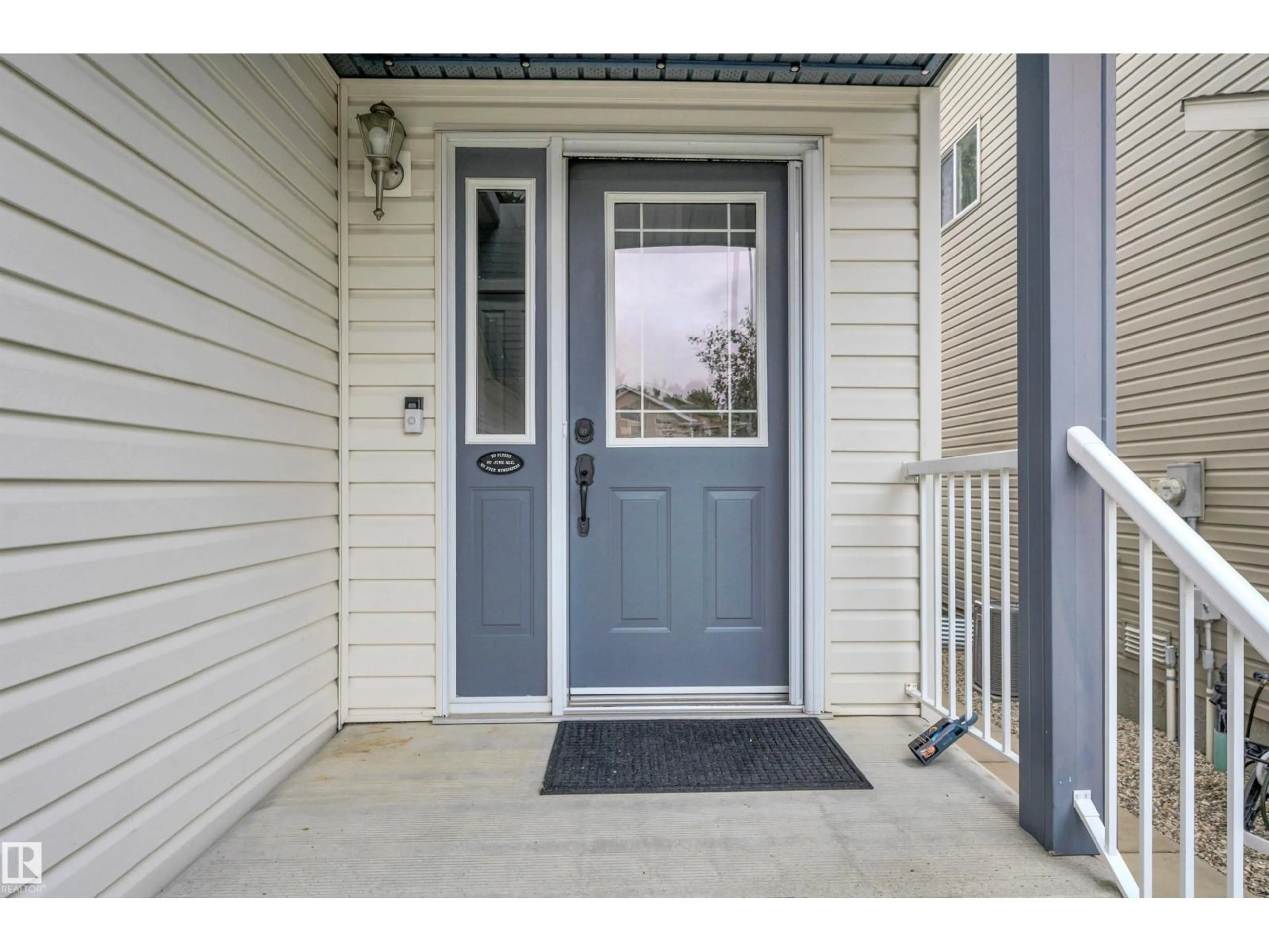 Indoor entryway for 293 FOXBORO CR, Sherwood Park Alberta T8A6M4