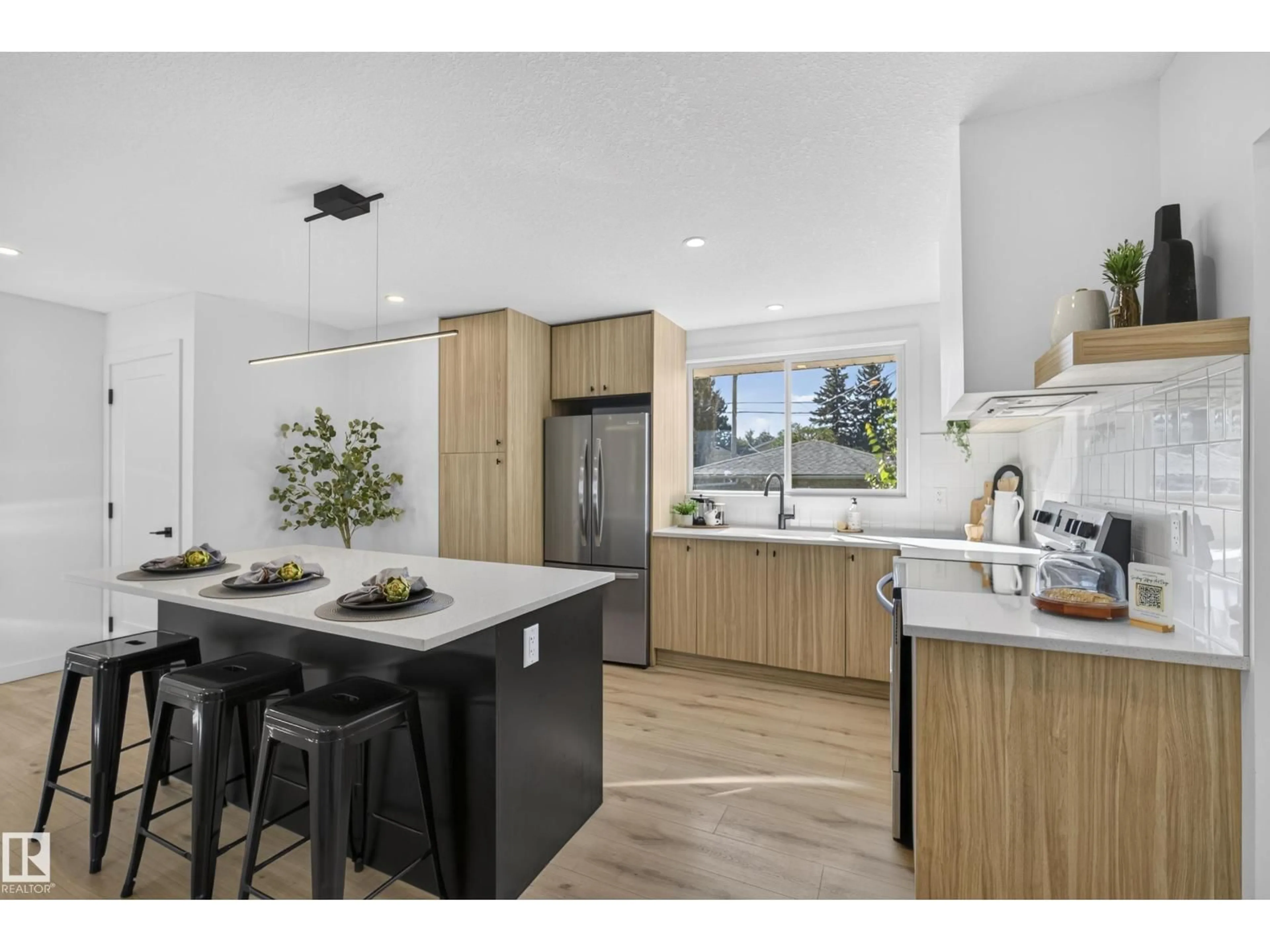 Open concept kitchen, unknown for 11411 MALMO RD, Edmonton Alberta T6H4M3