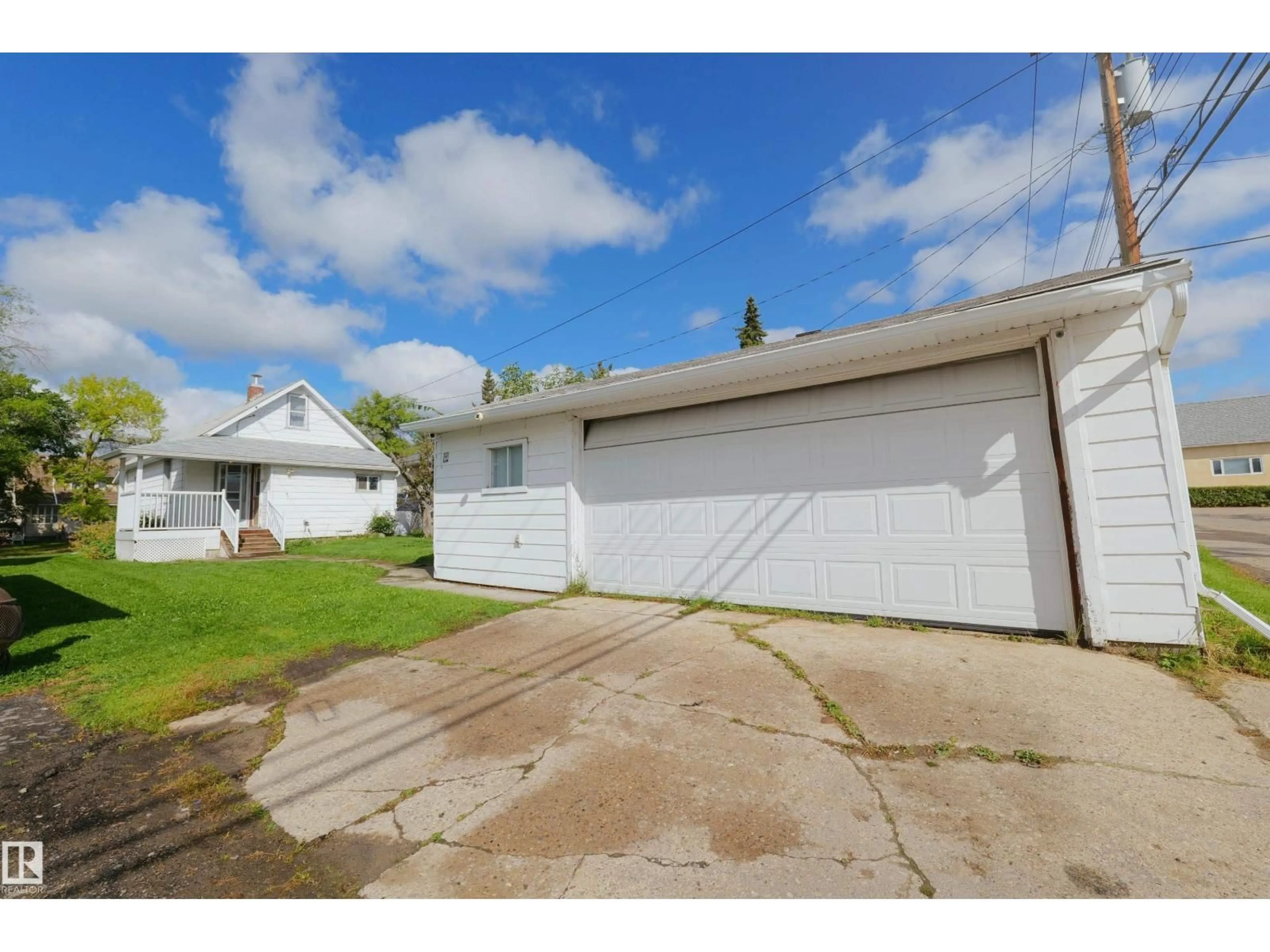 Unknown for 5131 51 STREET, Barrhead Alberta T7N1A5