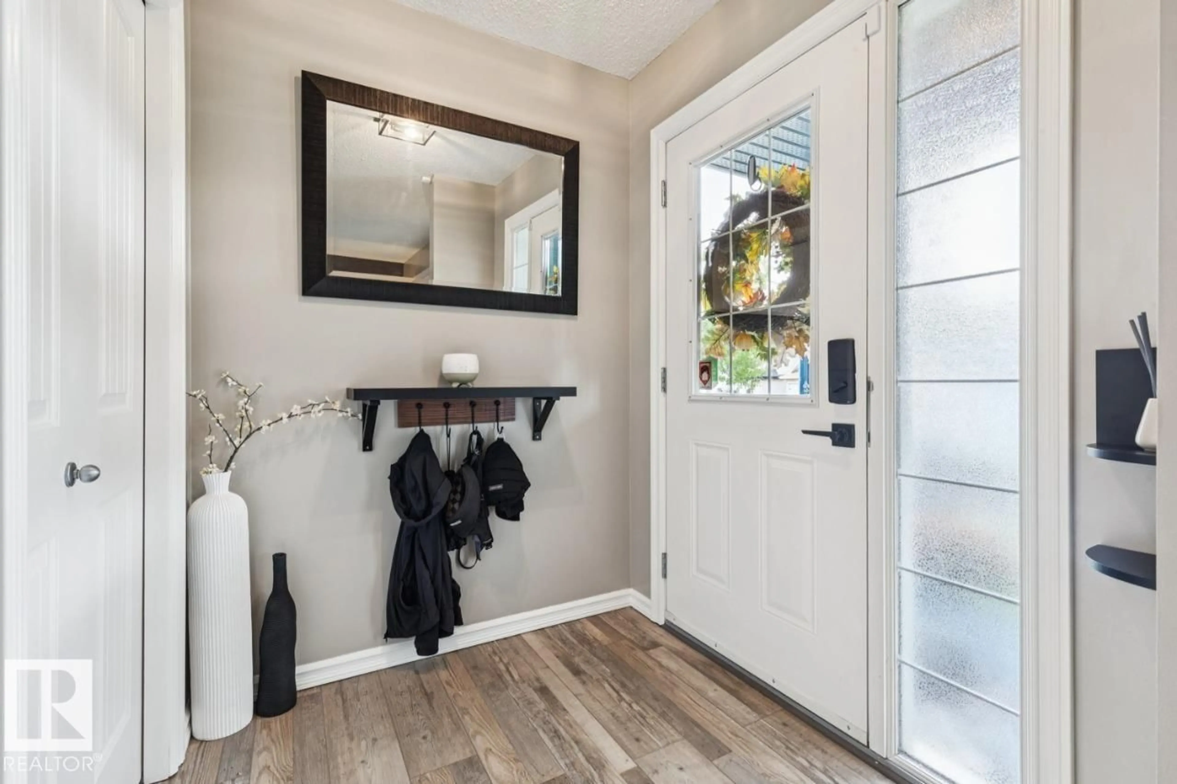 Indoor entryway for NW - 17820 89 ST, Edmonton Alberta T5Z0A6