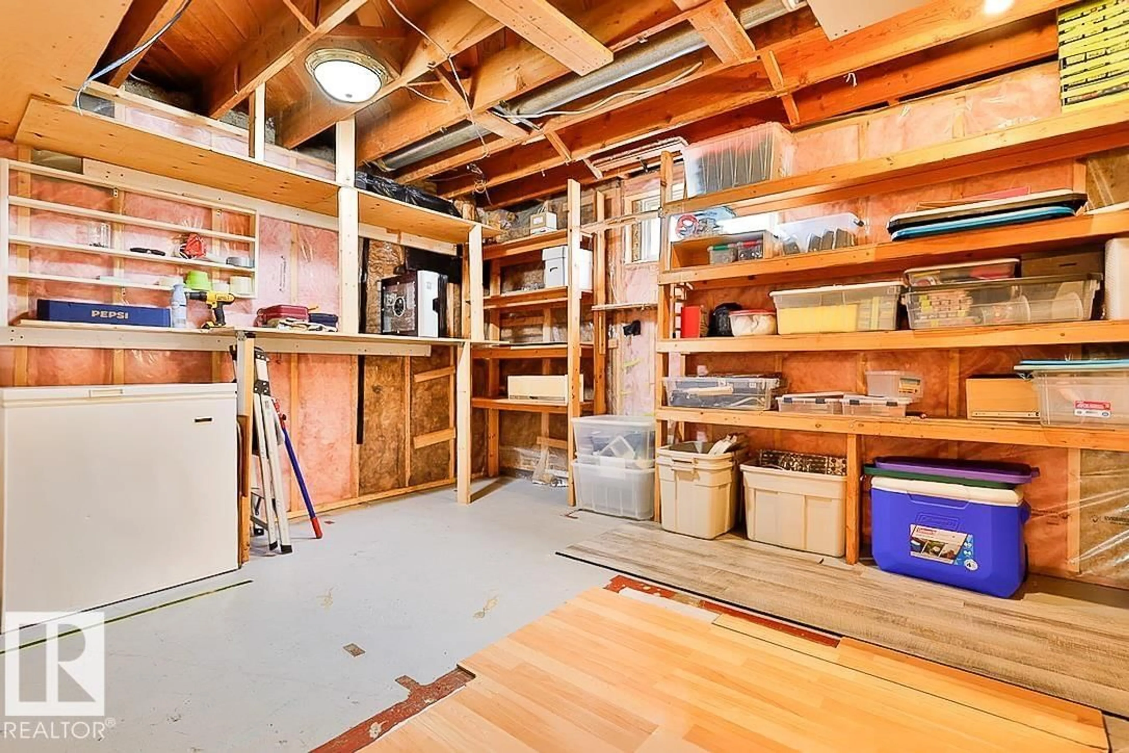 Indoor garage for NW - 13312 123A ST, Edmonton Alberta T5L0L6