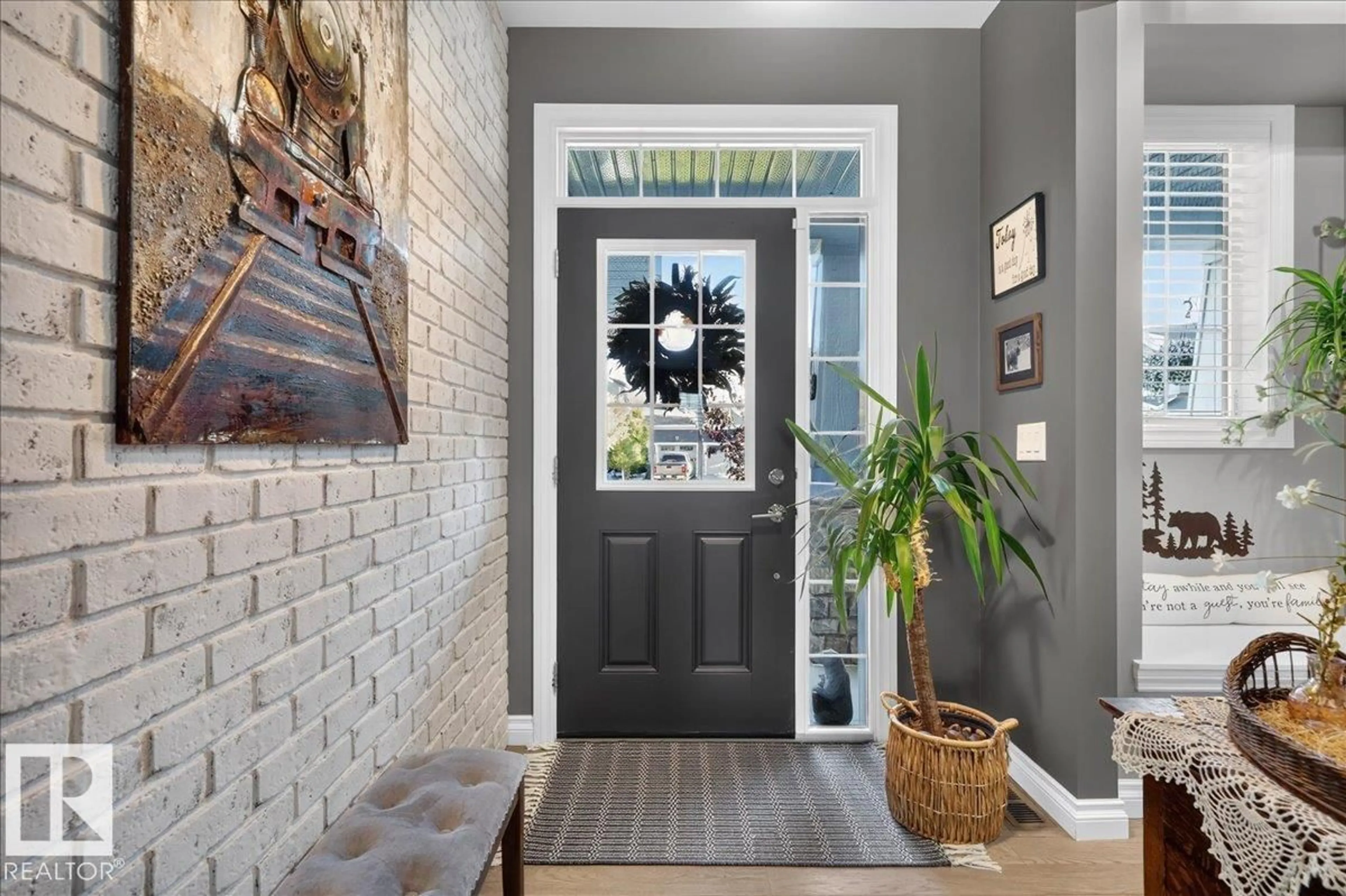 Indoor entryway for 122 ROSEMOUNT CO, Beaumont Alberta T4X1Z5